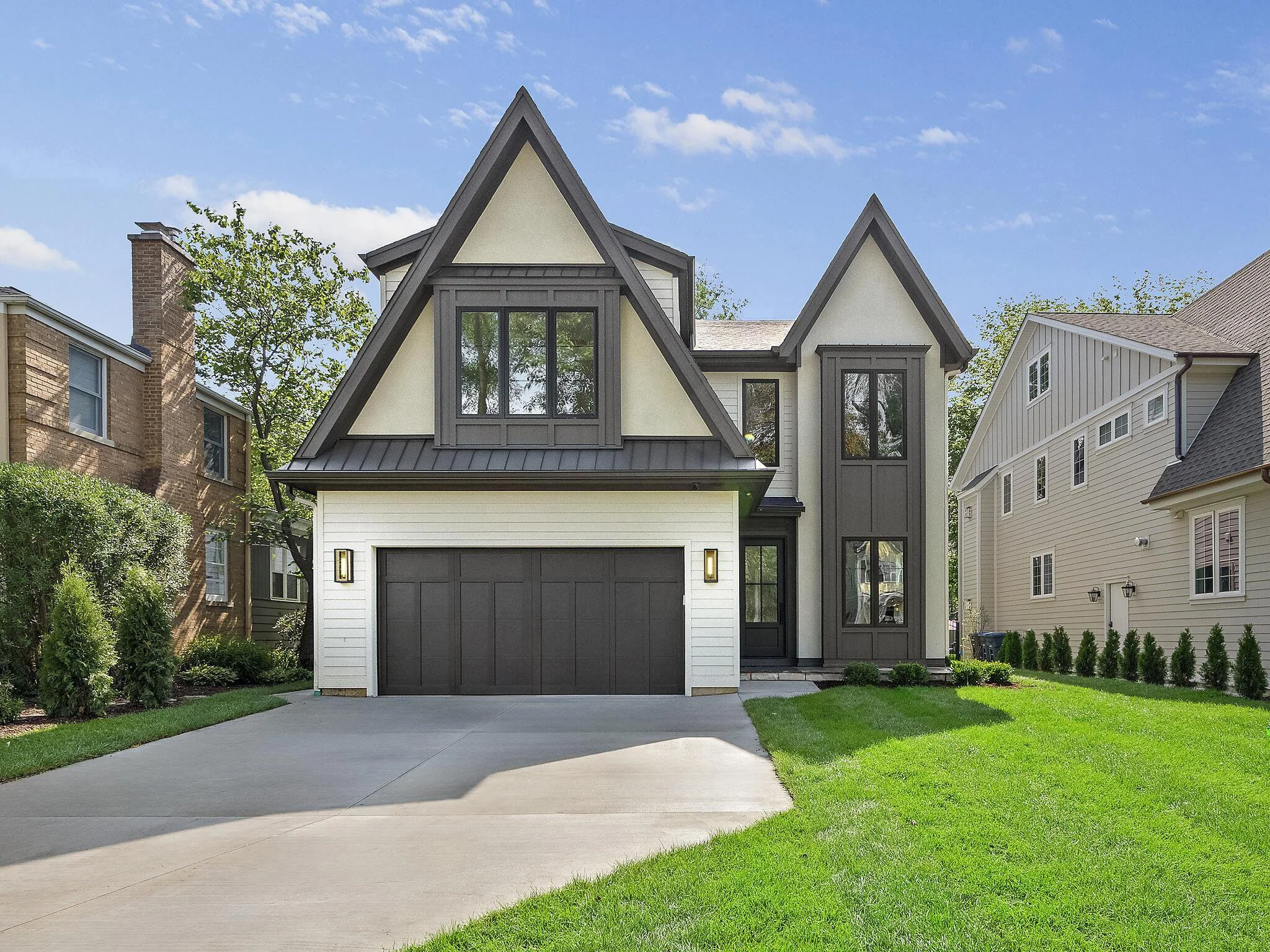 4443 Howard Exterior 1.jpg