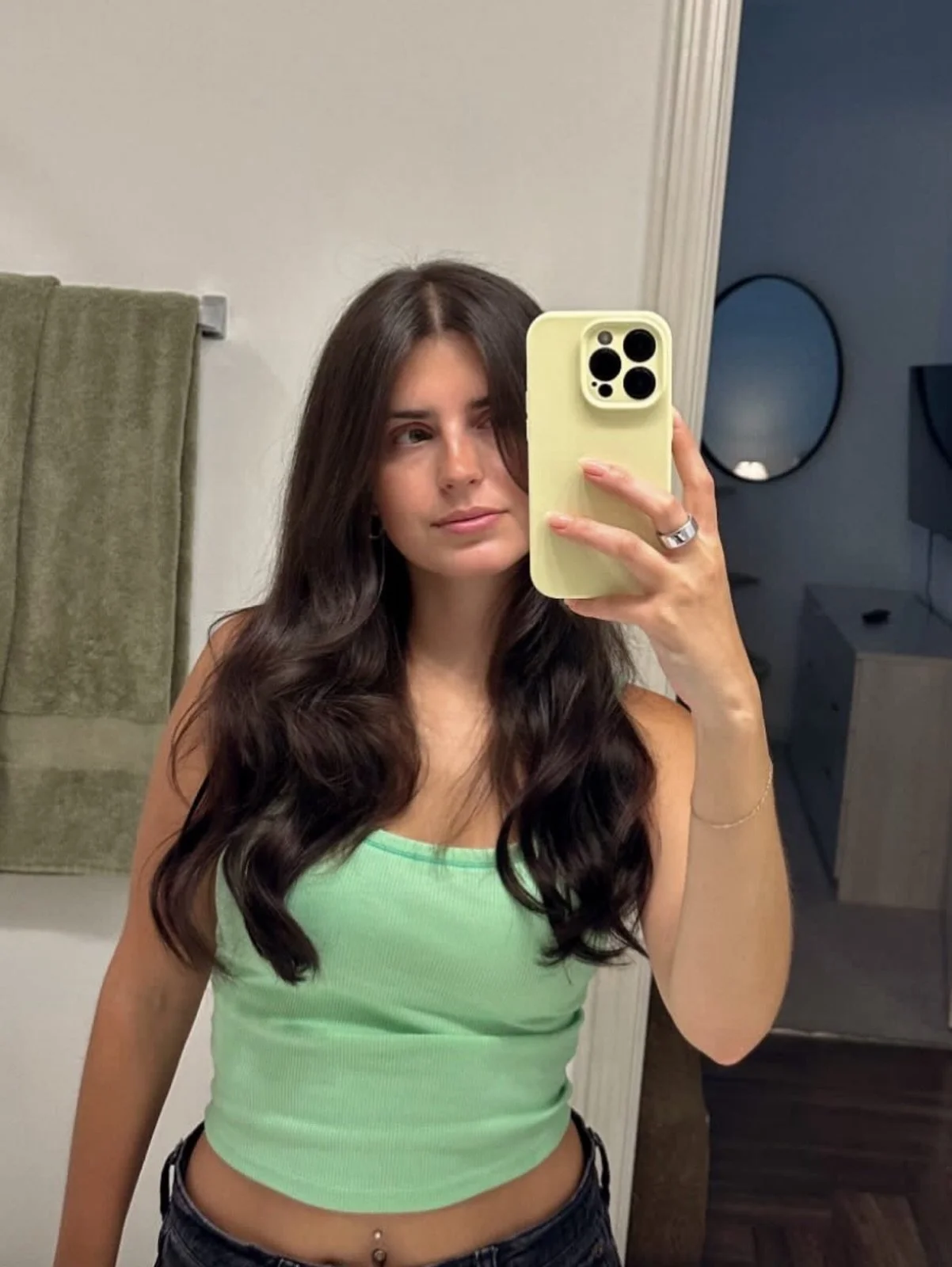 Think of clip-ins like your favorite pair of sunglasses — easy to throw on, instantly elevates the whole look. Whether you’re headed to brunch, a wedding, or just want a little boost, they’re here for the main character energy.
Glo