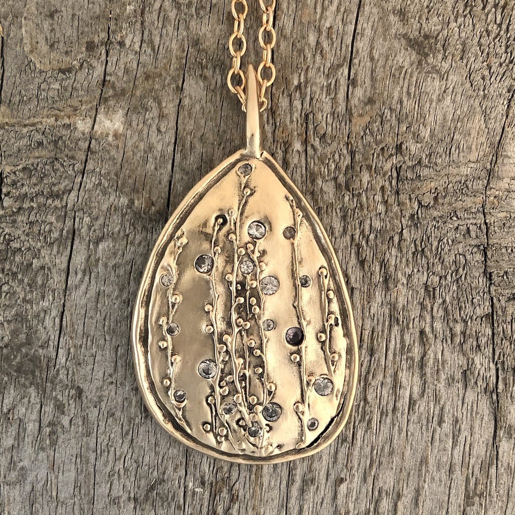Saxifrageseedpodsbronzewhitesapphire.jpg