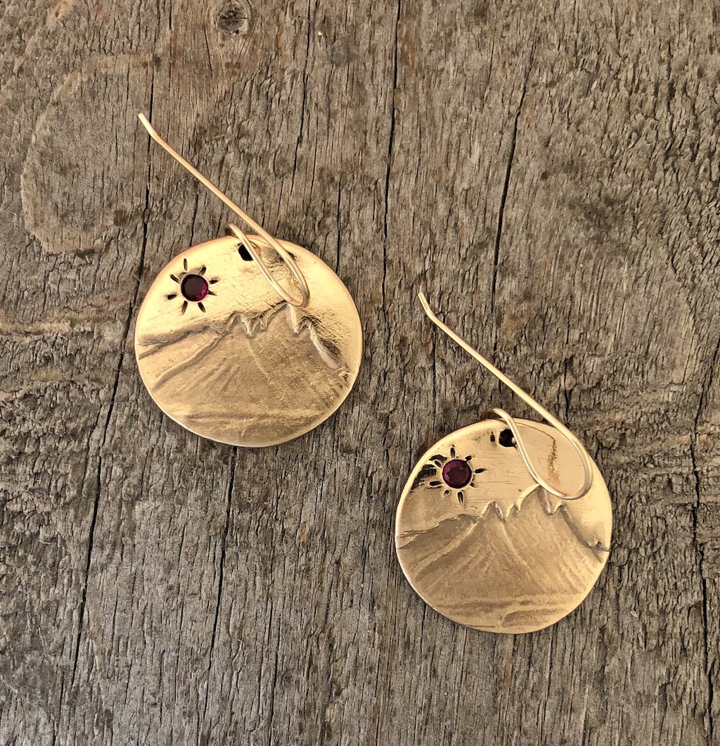 teonearringsnviewbronzerubies_d41db520-a04a-4e0f-b6e8-ab8f0de20198.jpg