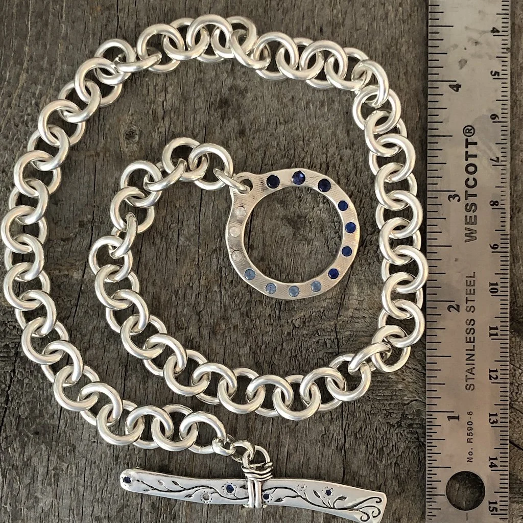 heavychainsapphiretogglerulerbest.jpg