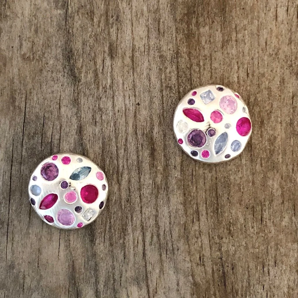 pinkstuds1024x1024_1296x.jpg