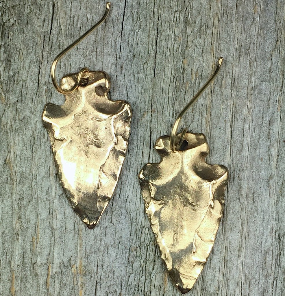 11000yroldbronzearrowheads_1296x.jpg