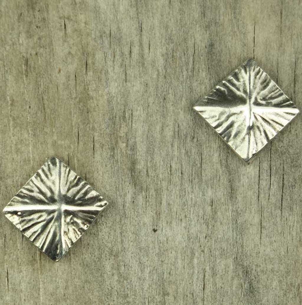 PyramidStudsSilver.jpg