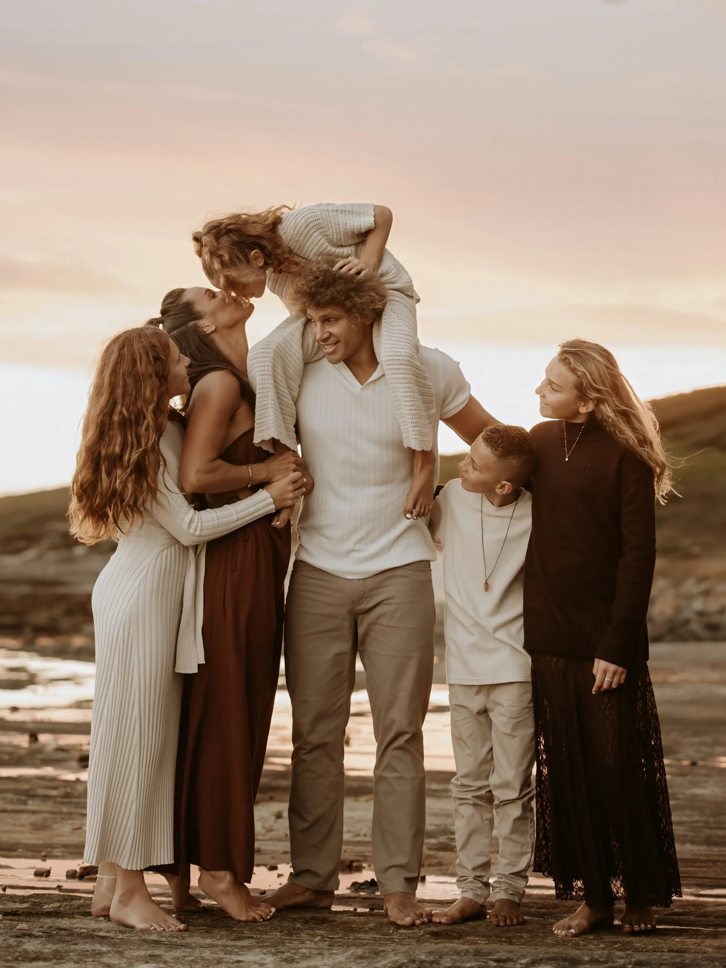 Barefoot on the rocks. Wind in their hair. Their children&rsquo;s hands reaching for theirs. The kind of love that lives in the in between moments. 

Beautiful stills from my time with the Vunakece&rsquo;s ❤️