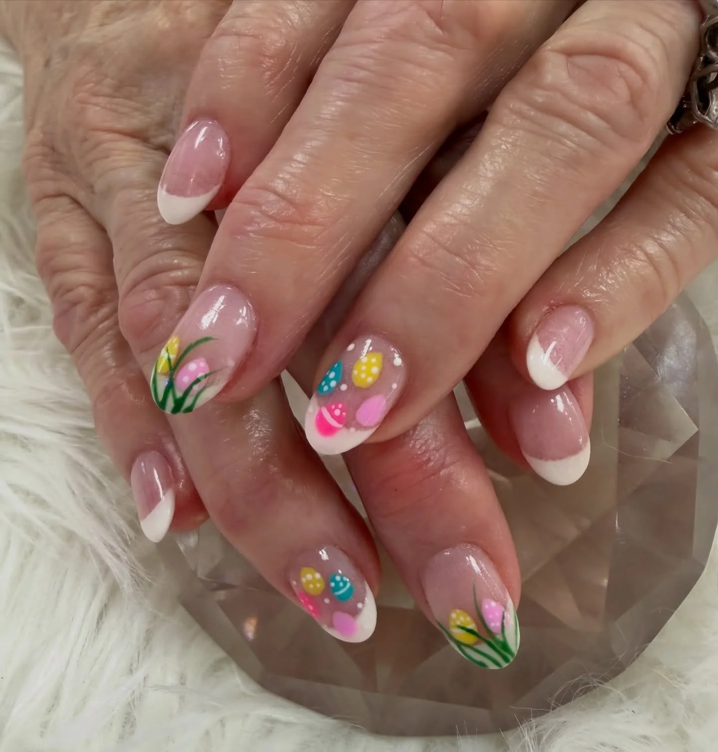 🐣💅 Sweet, simple, and Easter ready

Soft French tips with a pop of spring color; perfect for the season 🌸✨

Call 3366595699 to Book your set before the holiday rush!
.
.
#winstonsalemnails #winstonsalemnc #ncnails #winstonsalemnailtech #triadnails