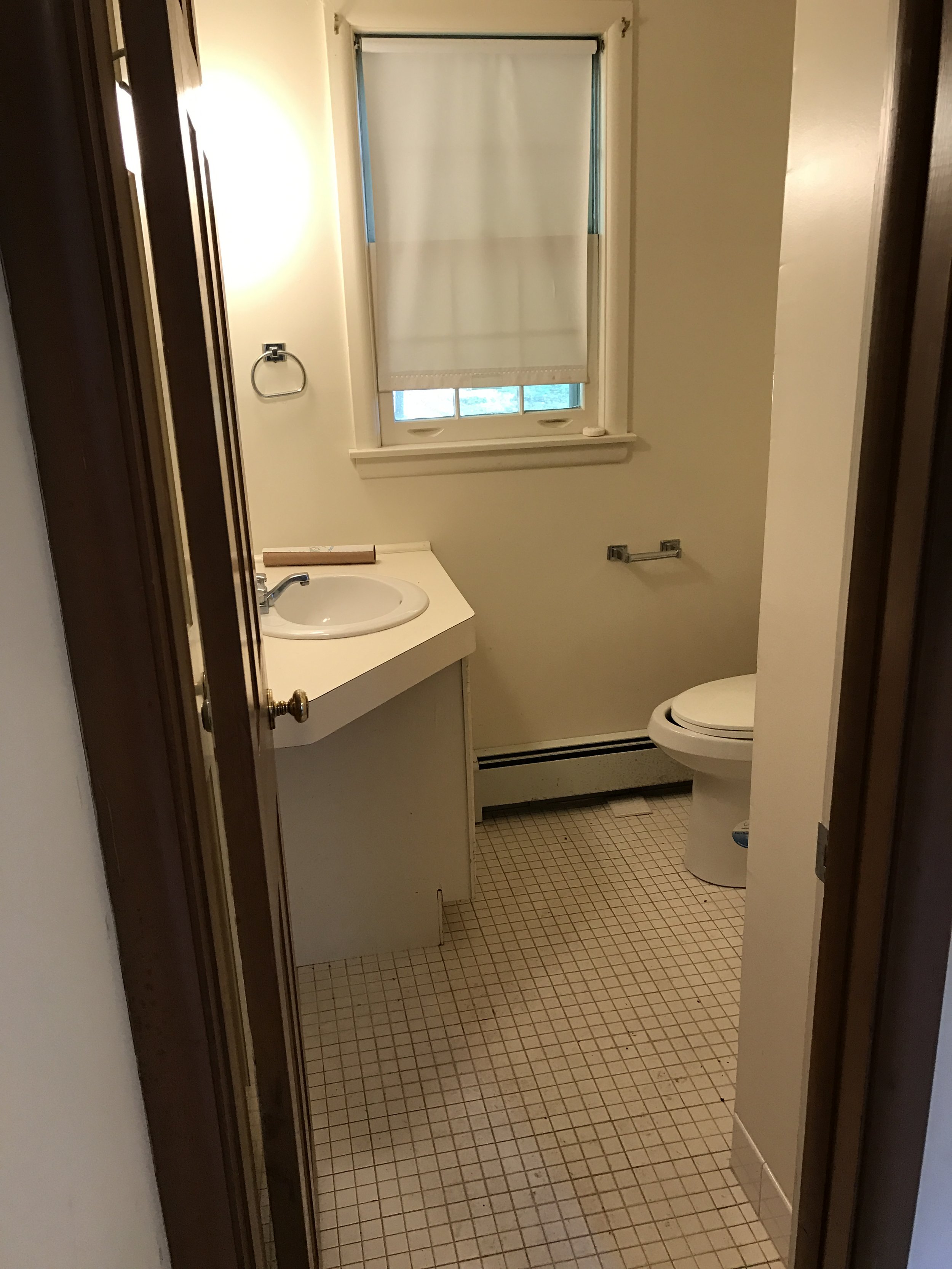 Before: The only first floor bathroom had been part of the former doctor’s office. 