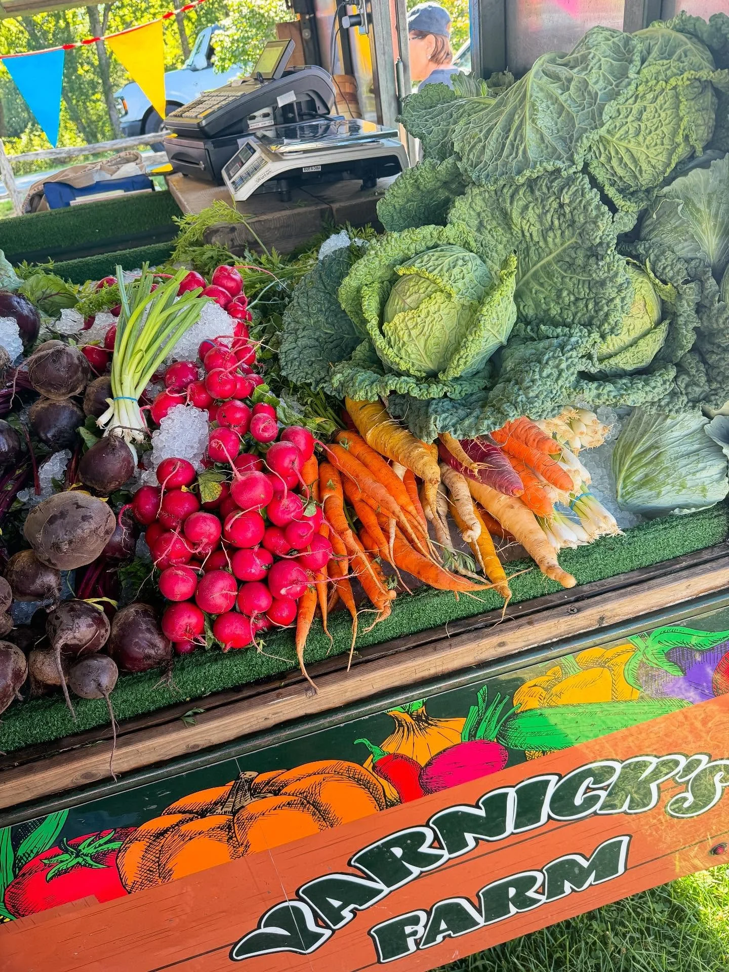 Ideal Saturday

🌿🍓🍅👩🏼&zwj;🌾

@ligoniercountrymarket