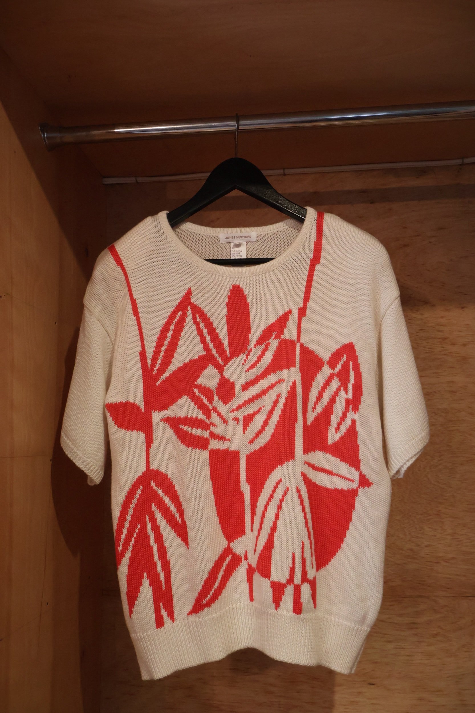 80s Oversized Sweater in Cream and Carnation Pink Size Small by Jones New York