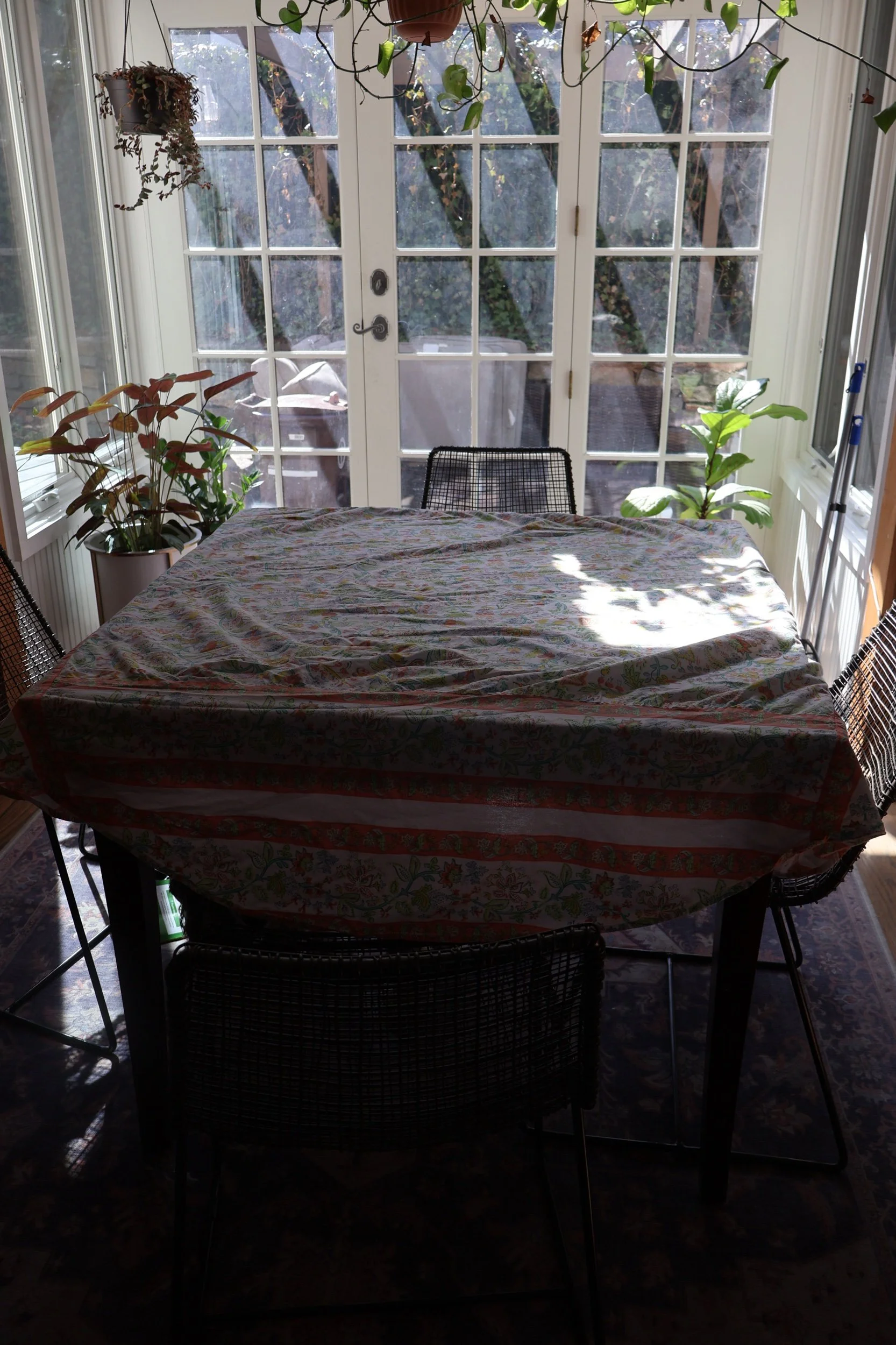 Peachy Paisley Rounded Tablecloth for 4x4 Table