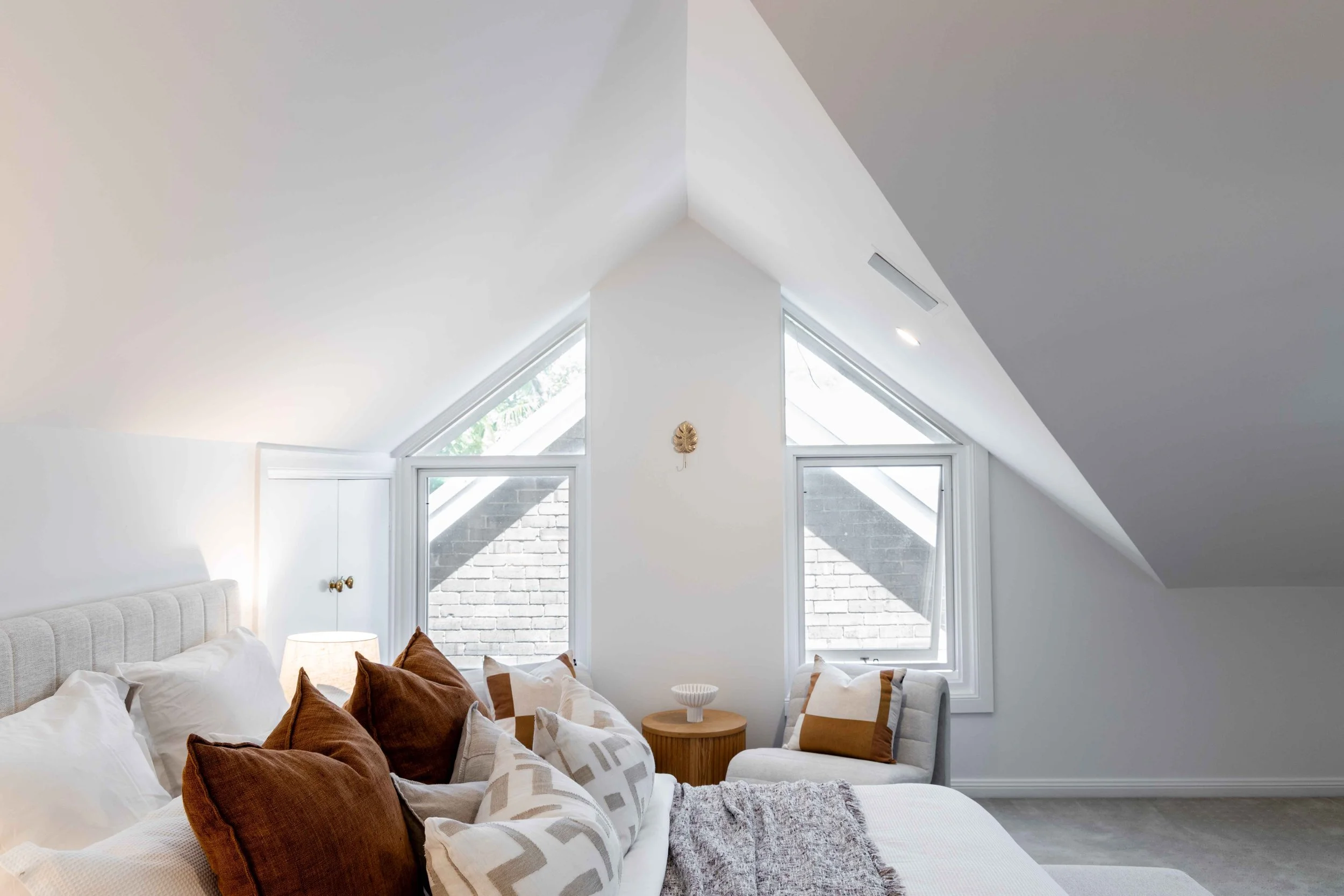 Neutral Bay House Master Bedroom Lightwell Design
