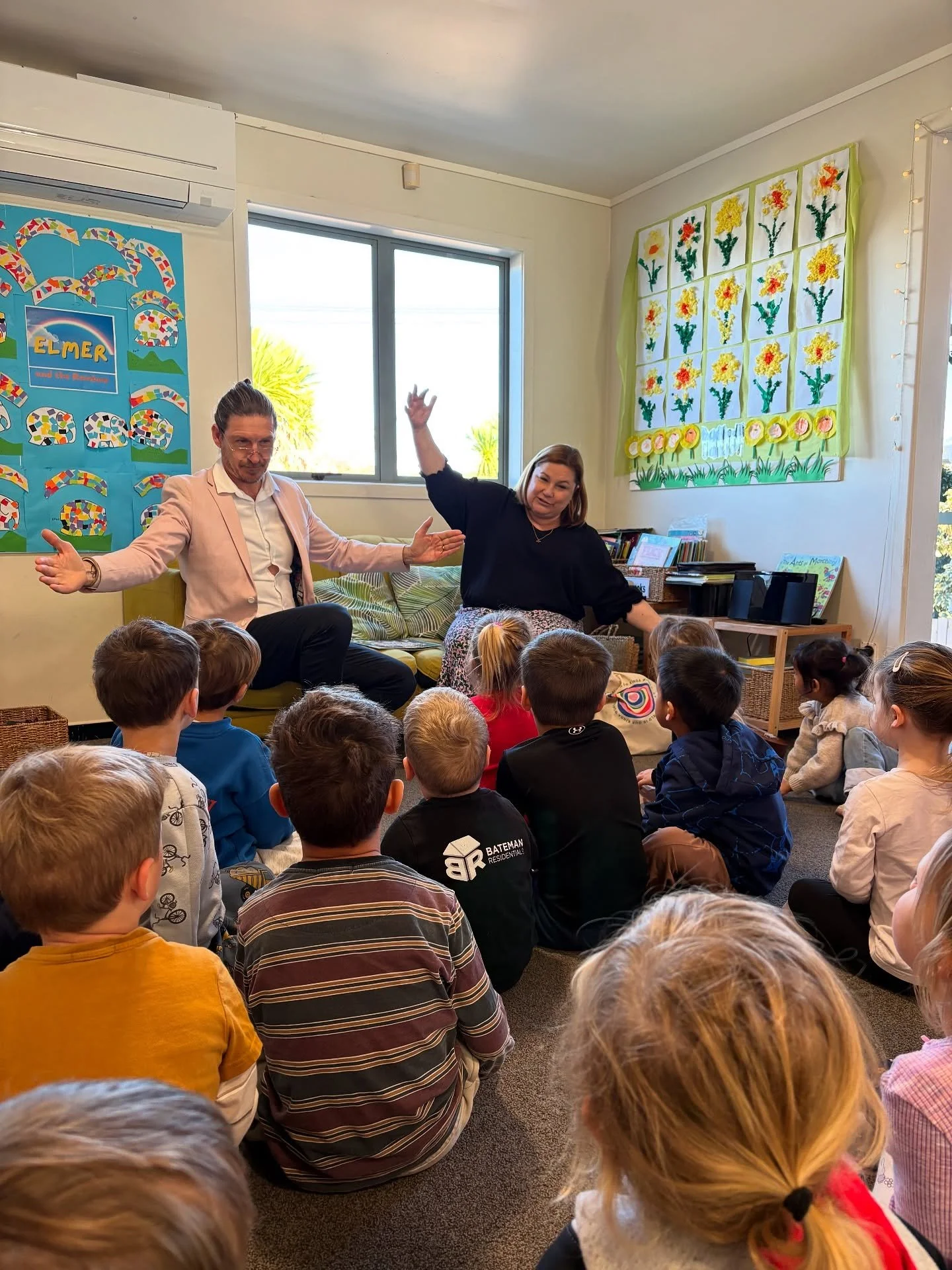 Thank you so much to Mr Janes and Mrs Worthington-Blair from @mairangibayschool for visiting us at MBCC today, we loved the stories and waiata you shared with us. We look forward to seeing you again soon! Ngā mihi! 💚💚💚