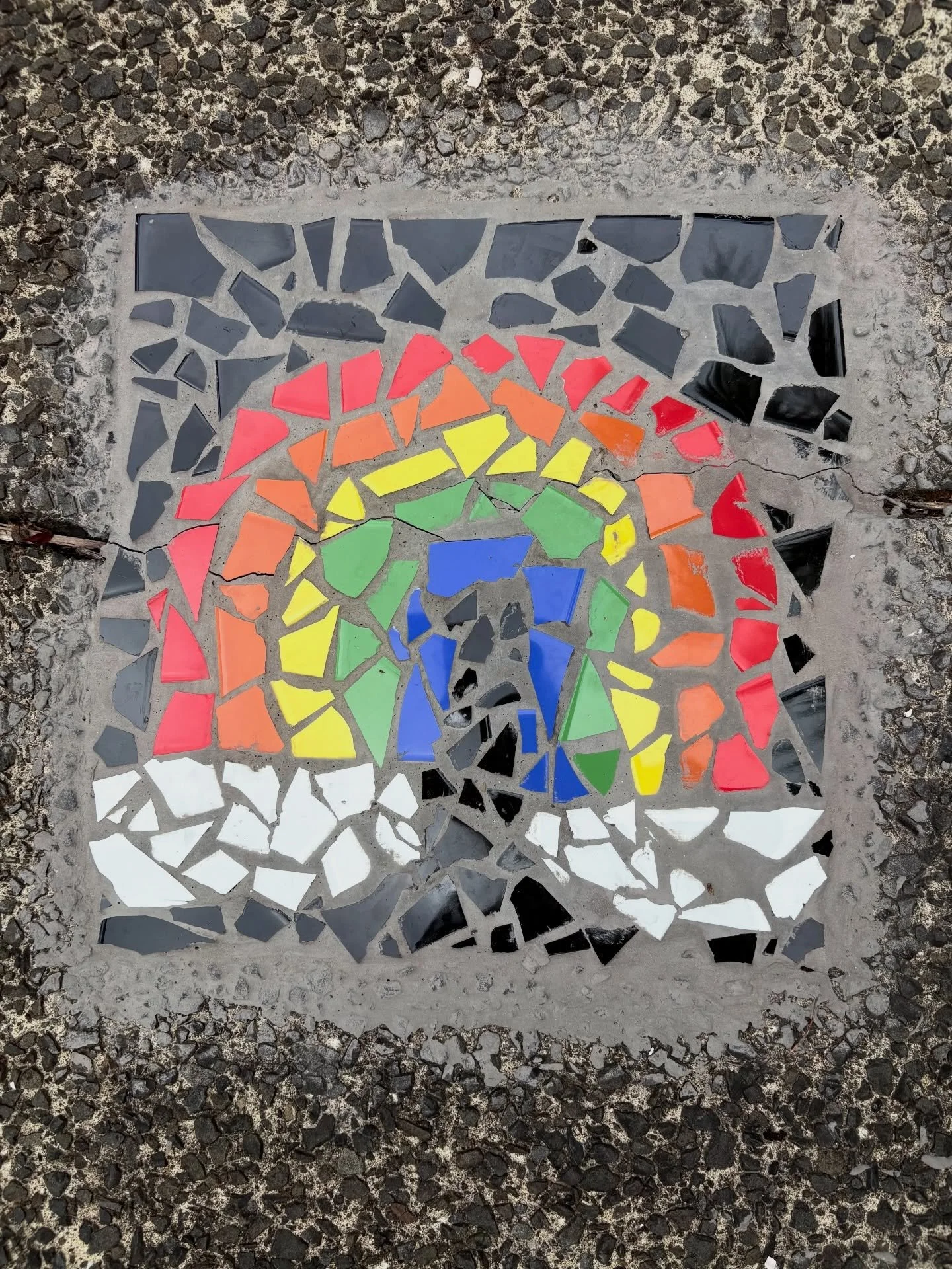 Who has spotted our beautiful new mosaic in the front garden? This was a parting gift from Billy&rsquo;s whānau who spent some time during a recent weekend working on it, and we just love it. 💚🌈 Thank you so much @lovechloe2012 , we can&rsquo;t wai