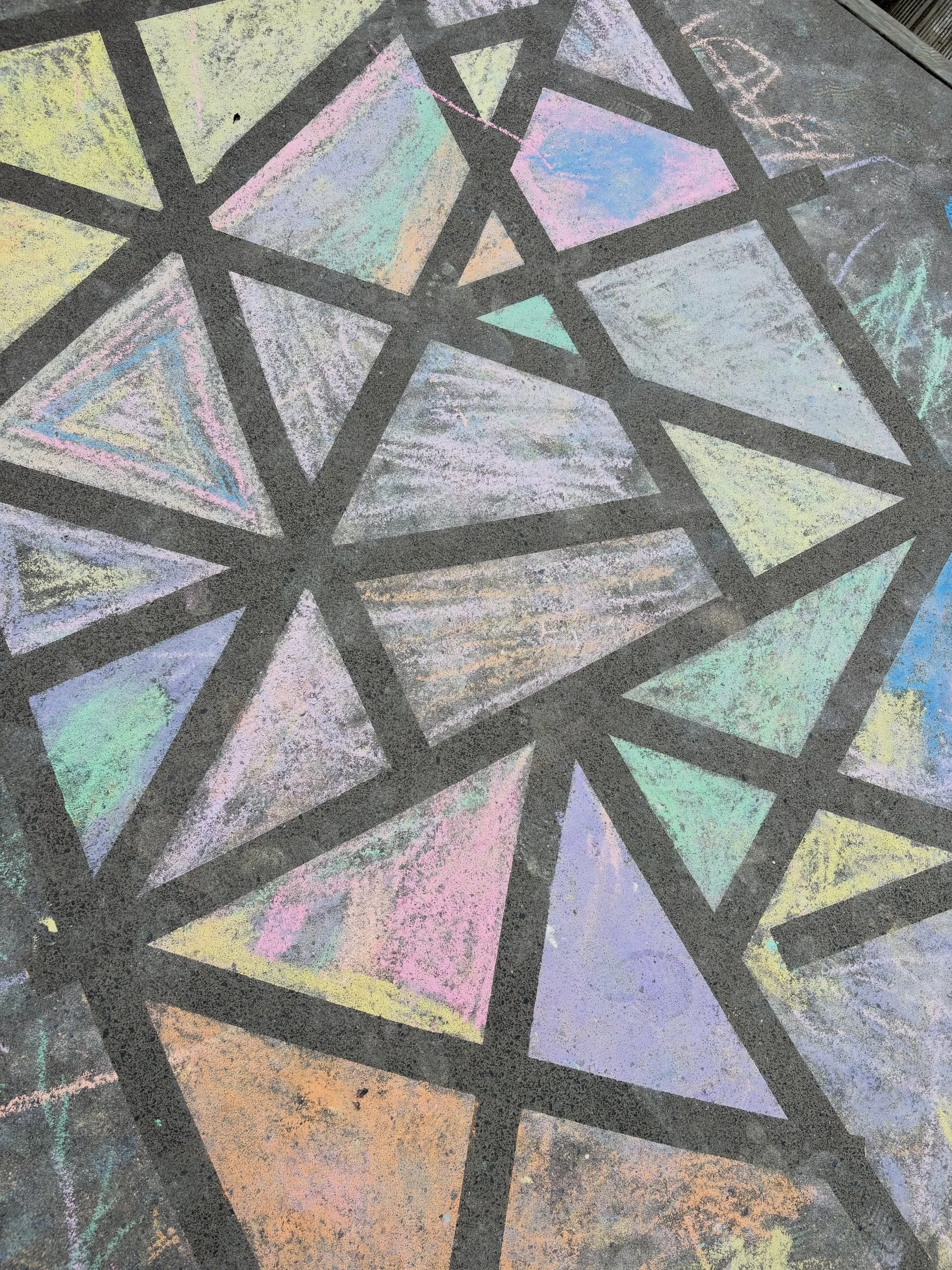 Check out this bright and colourful chalk mosaic our MBCC tamariki worked on this afternoon at group time! Such an effective piece of collaborative art. 💚🎨💚