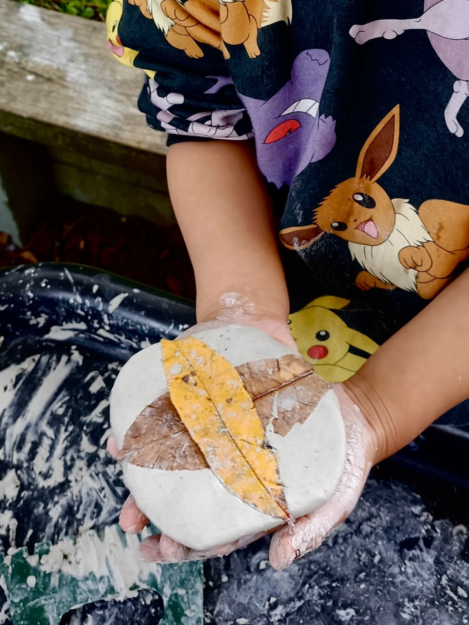 What a lovely morning to be working with clay in the fairy garden at MBCC&hellip;. a beautiful sensory rich experience for our tamariki. 💚🍂💚