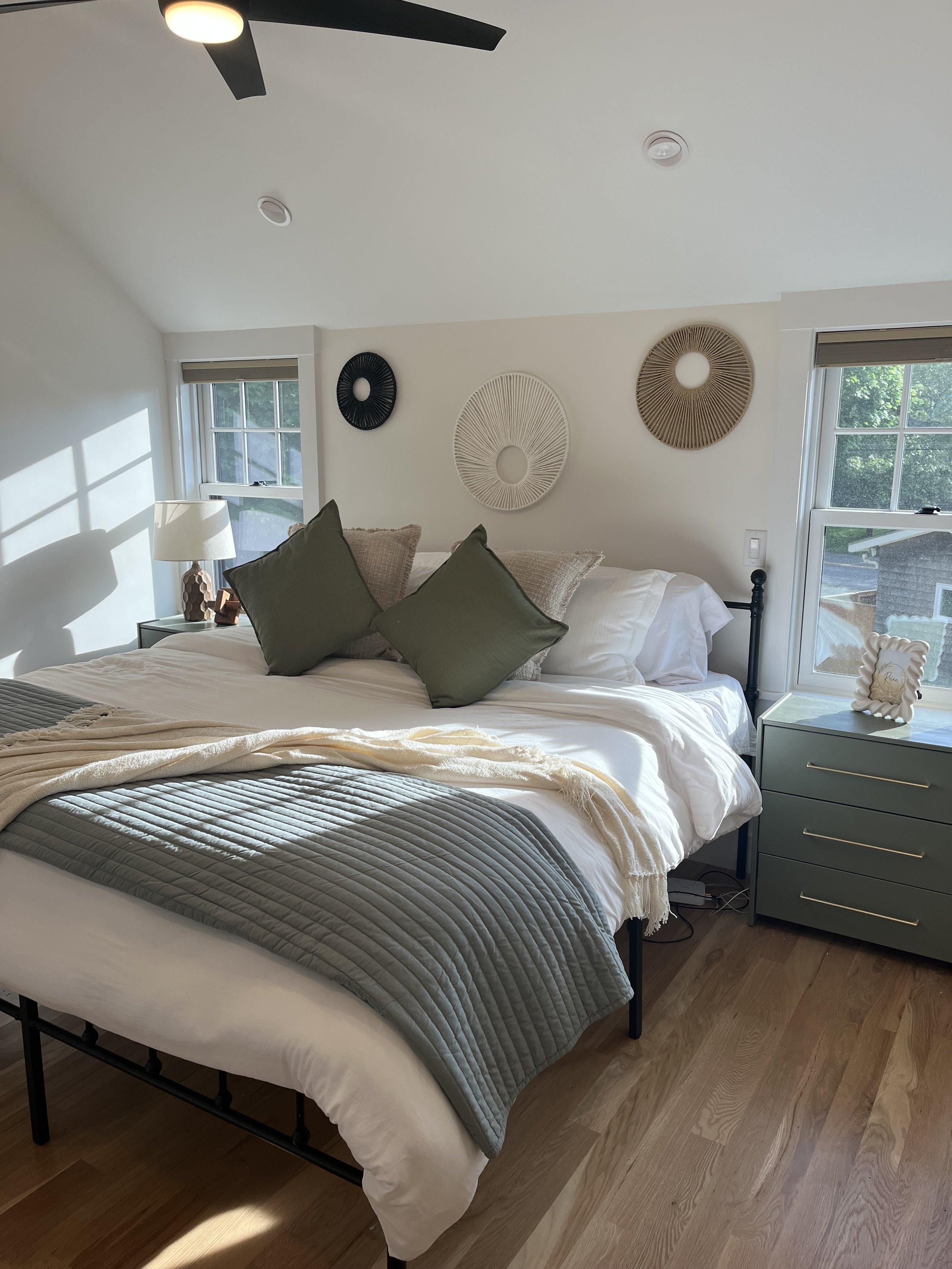 Bedroom 3: King Bed