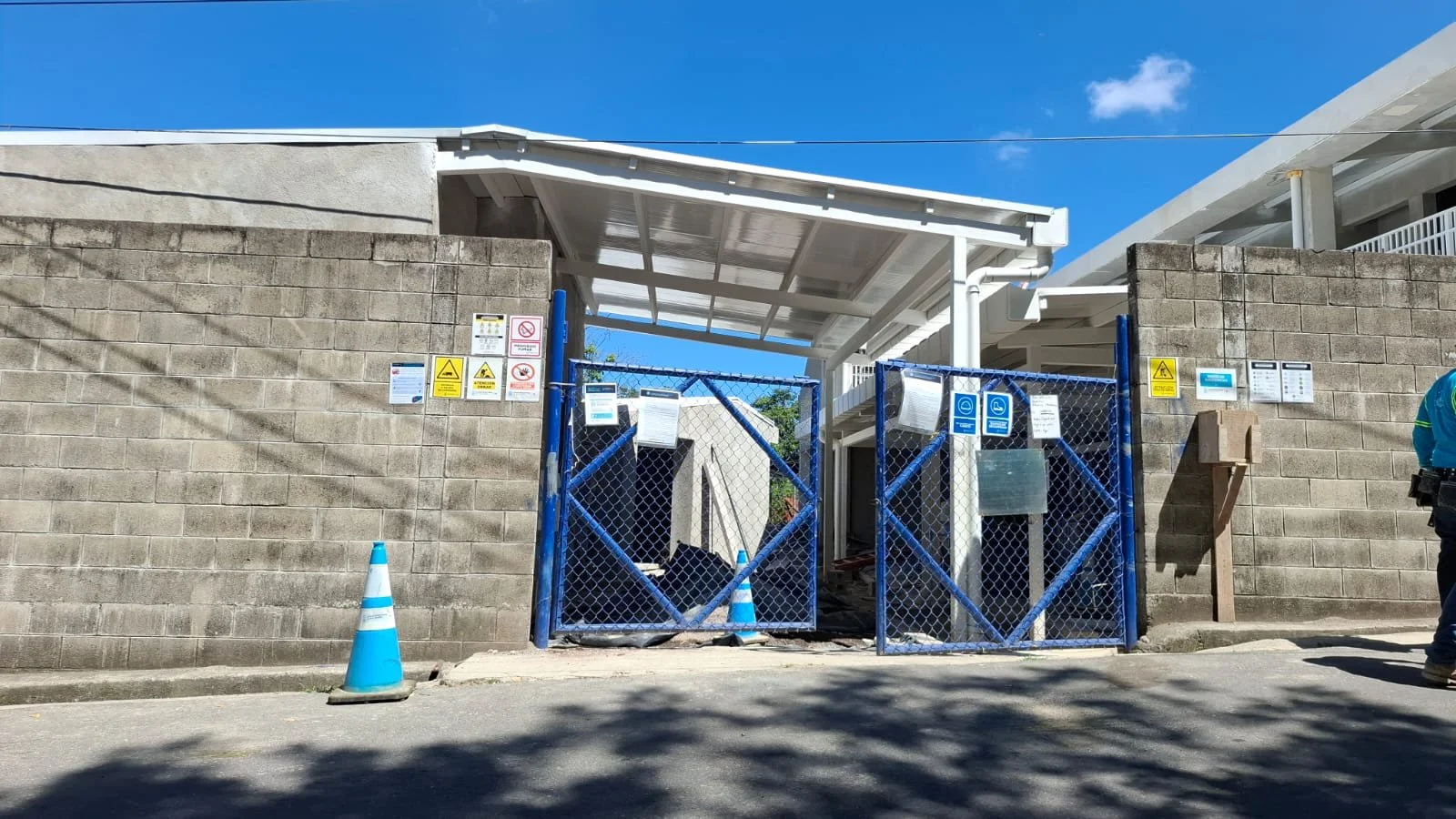 Construcción de escuela.jpeg