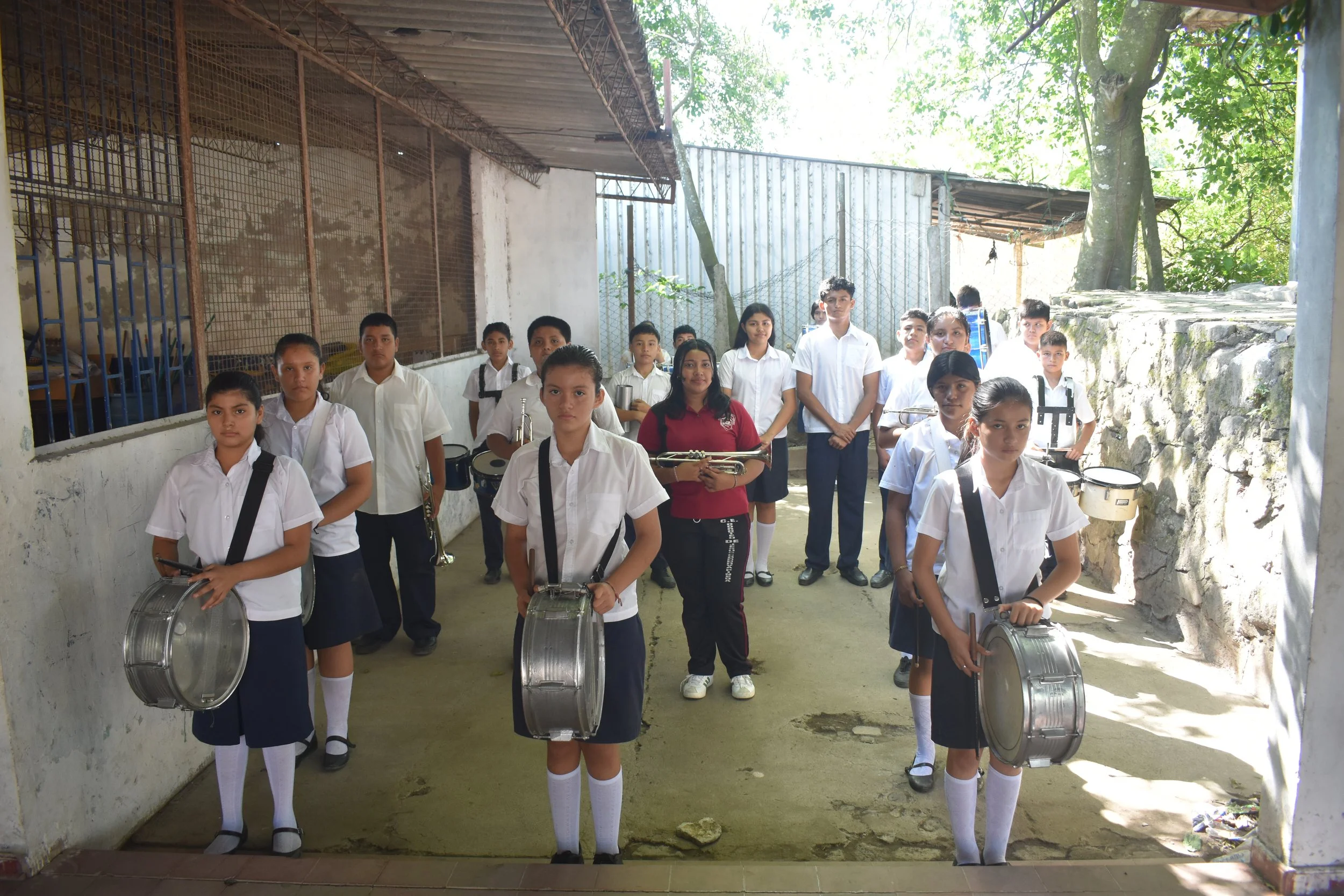Fundación Valdez recorre El Salvador para fortalecer la educación