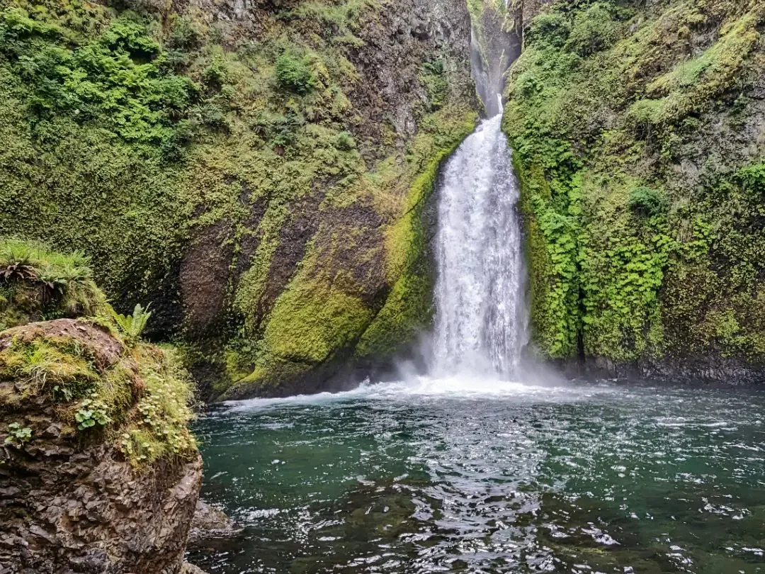 Wahclella-Waterfall.webp