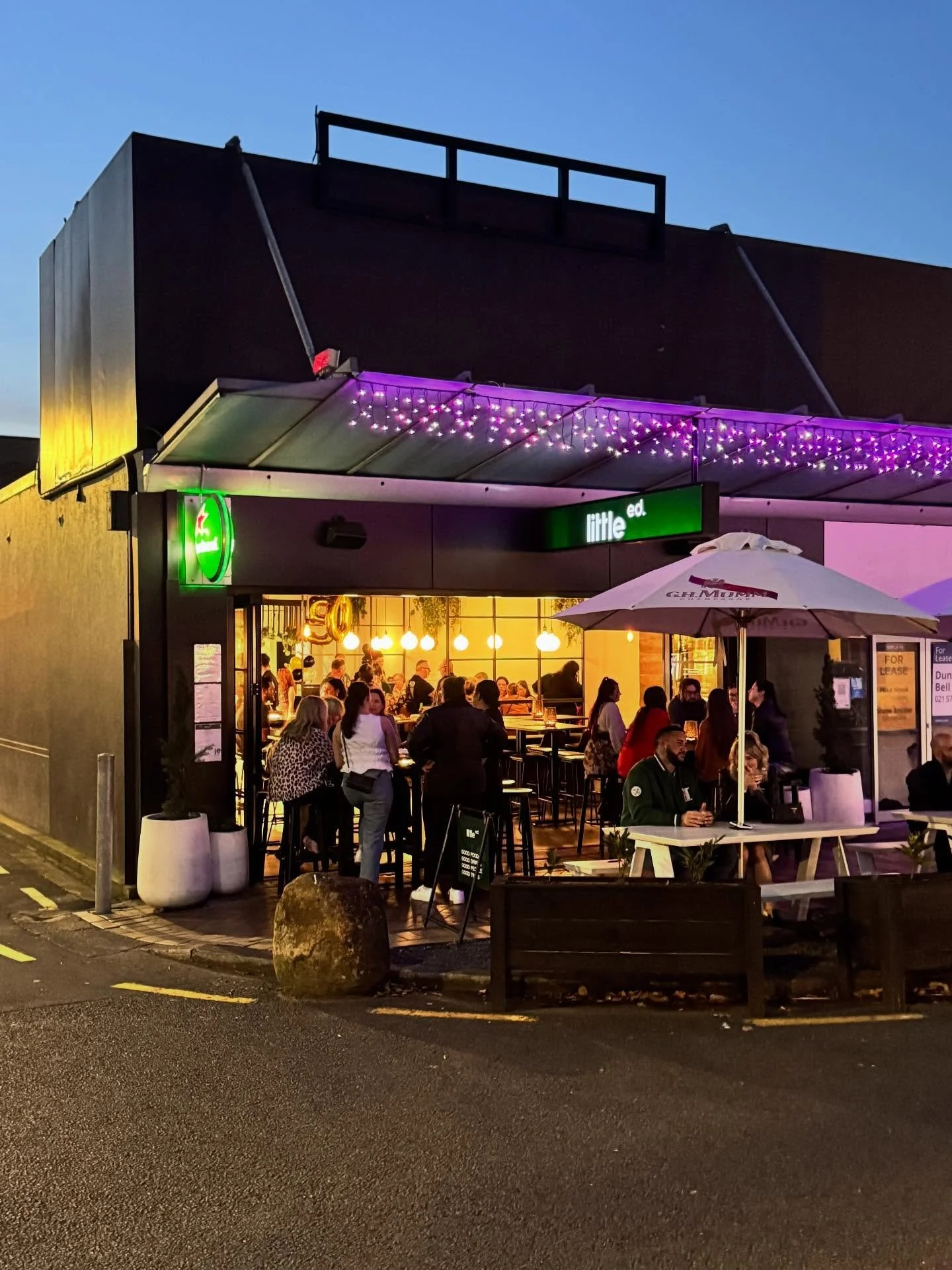 WHAT&rsquo;S ON THIS WEEK:

EVERY DAY (3-6PM): Grab a bucket of 4 Heineken or Heineken Silver for just $30. That&rsquo;s right. Every day. Same time. Same place. Cold beers. Good times.

TUESDAY (All Day): Taco Tuesday. Crispy buttermilk fried chicke