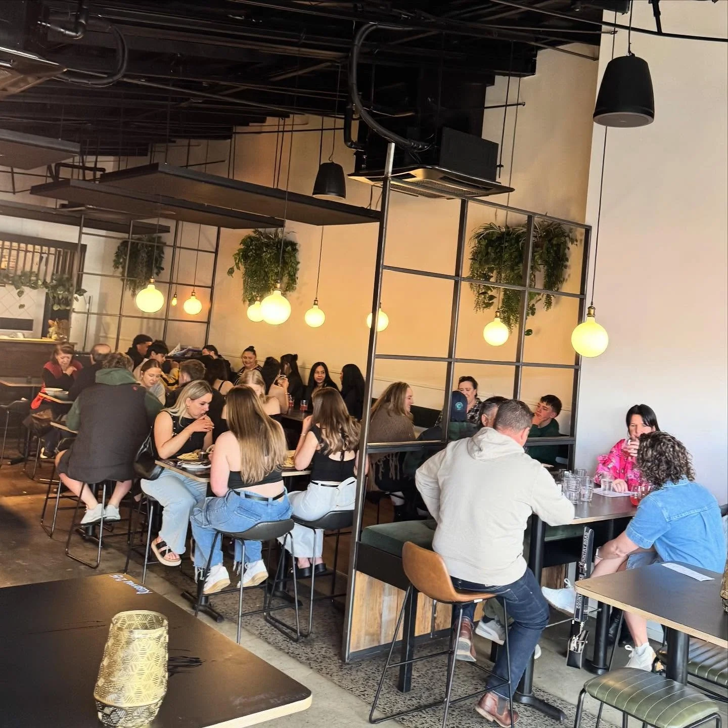 Sundays just got a whole lot better.

Bottomless now runs all day. Sleep in, roll in and make an afternoon/evening of it.

Enjoy 1.5 hours of bottomless* house wines, tap beer, Prosecco, Cosmopolitans, Classic Margaritas and soft drinks, served with 