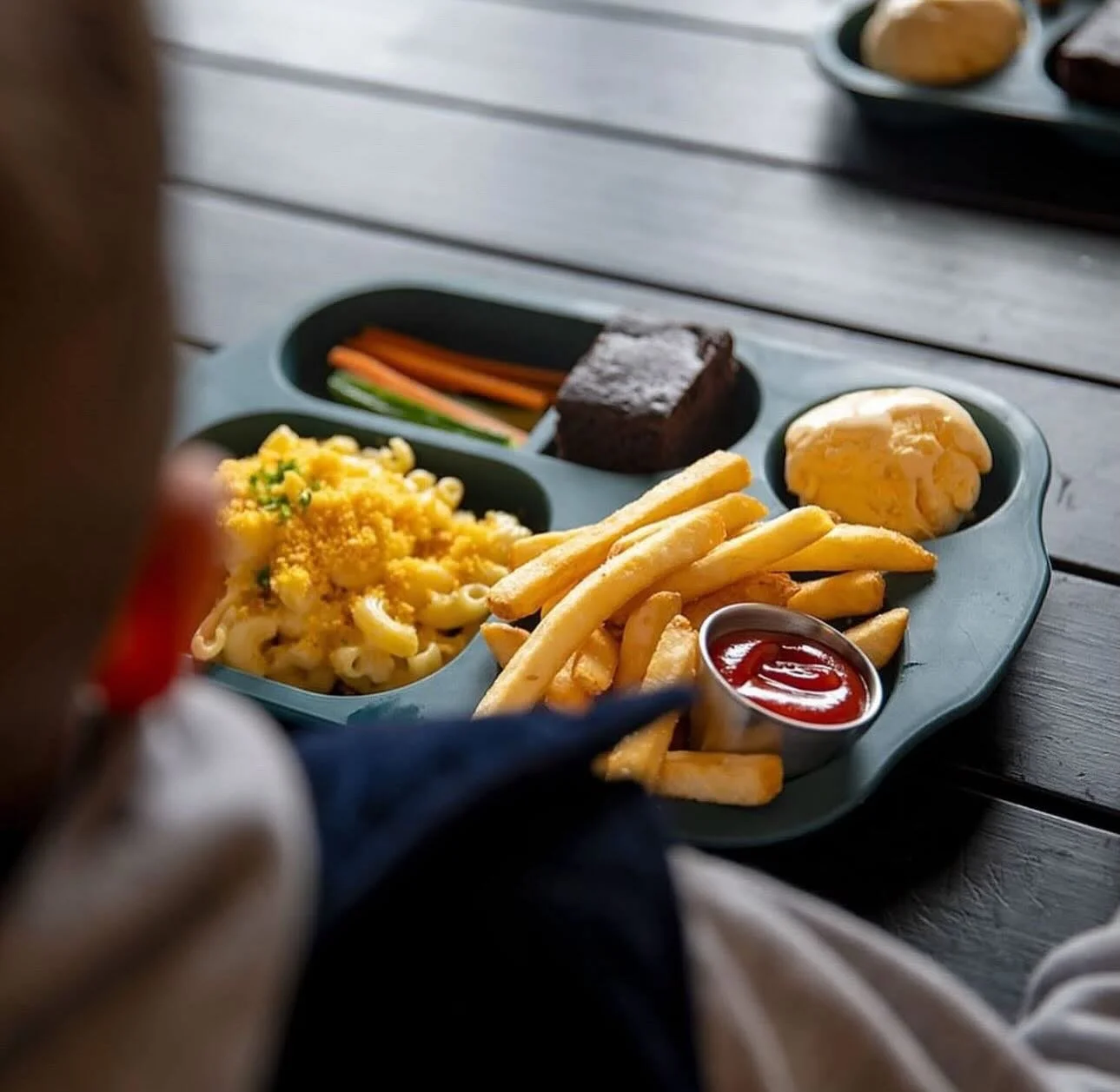 It&rsquo;s Back - Kids Eat Free These School Holidays

From today until Sunday the 19th of April kids eat free at Little Ed. One kids meal on the house per adult who dines and spends $20 or more*.

No gimmicks, just good food for cool kids. If you&rs