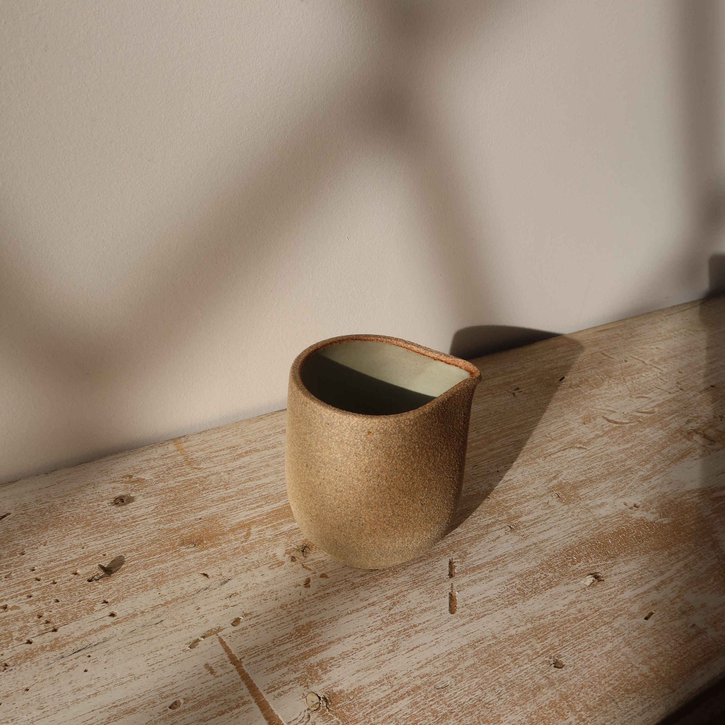 AURA - Pitcher small