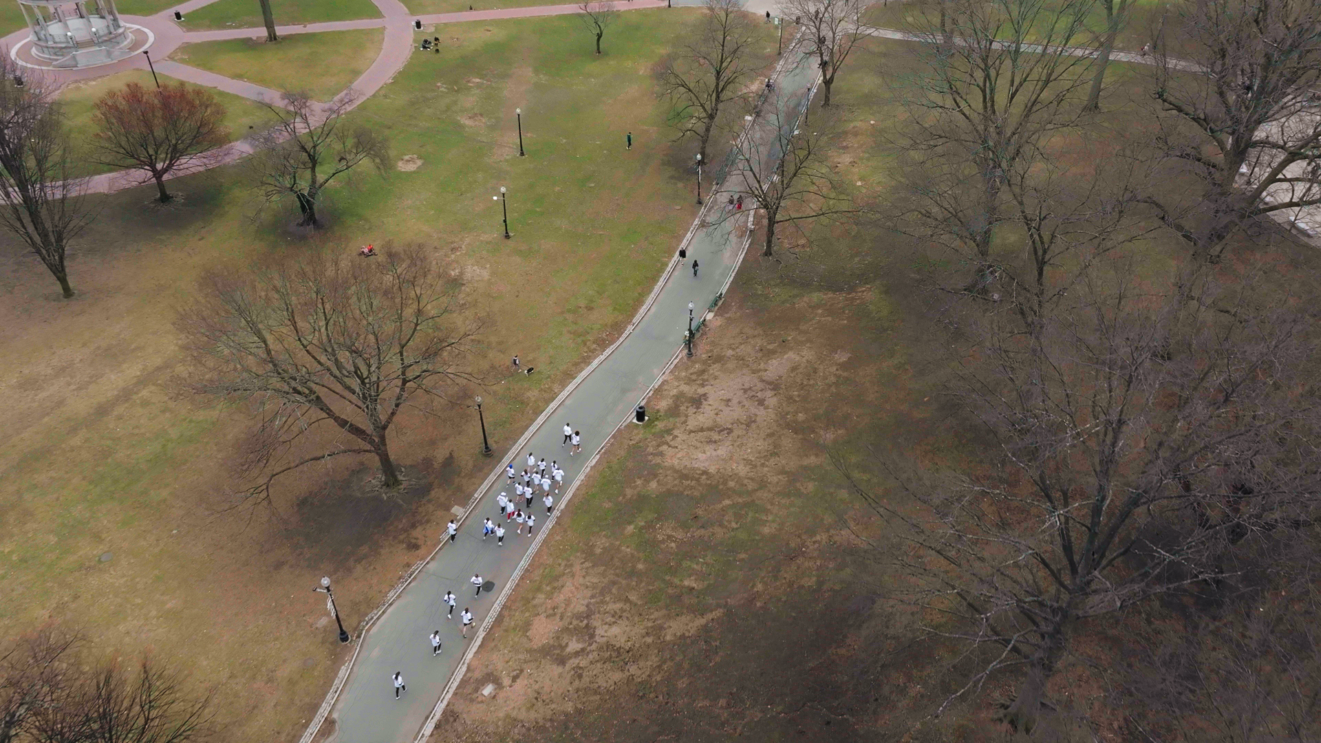SE_SEN_11_033_BV_SE_x_BANKOFAMERICA_MARATHON_041125_VIDEO_STILL_05.png