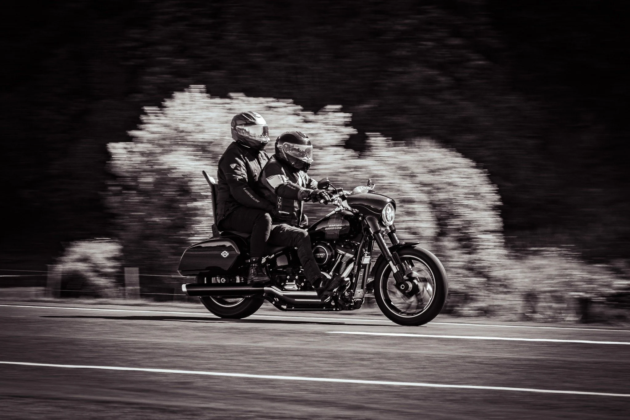 Well I was working (yes this photography thing doesn't pay the bills.....yet 🤪) while the @kaikourahop  was on a couple of weekends ago. One of the benefits of driving for a job was I still got to have lunch and catch a couple of fine machines that 