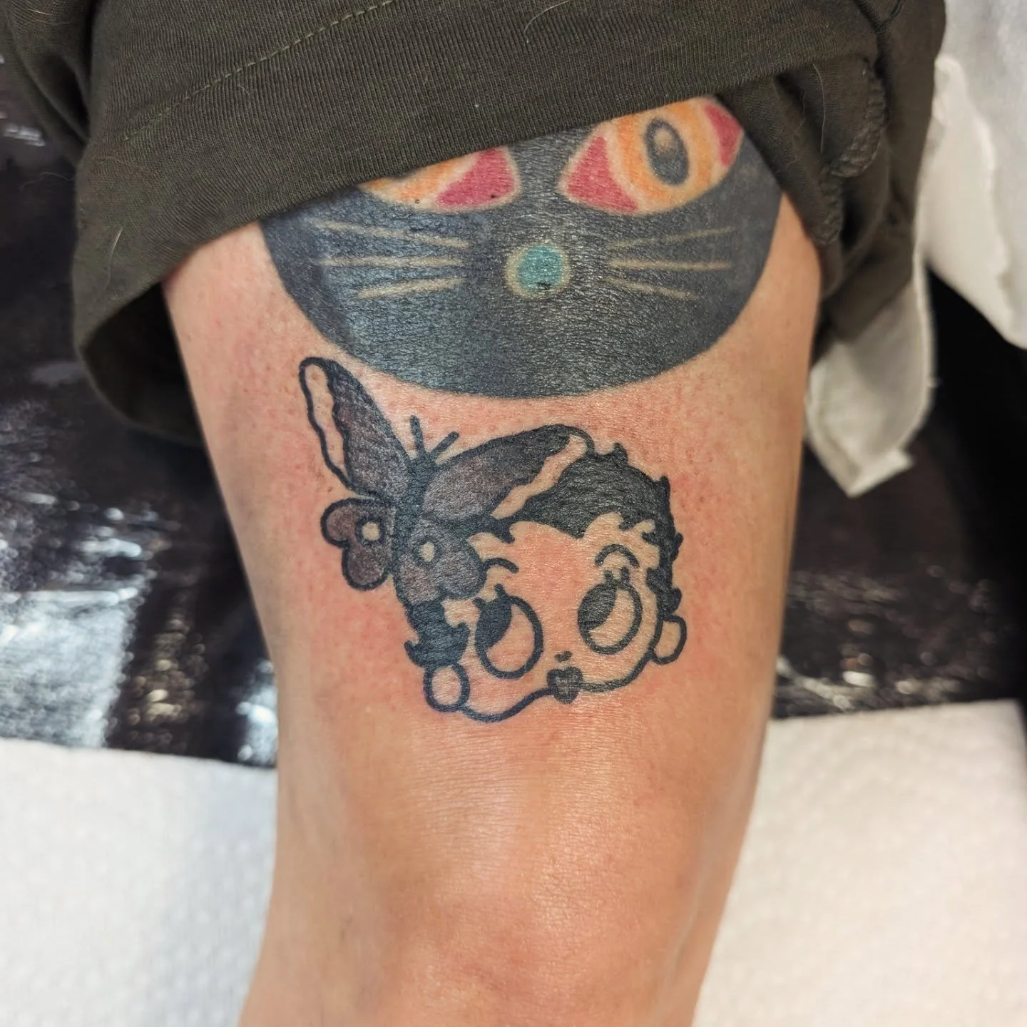 Cutie from my flash DM to get your own 
.
.
#traditionaltattoo #tattoodesign #tattoo #trad #traditionalflash