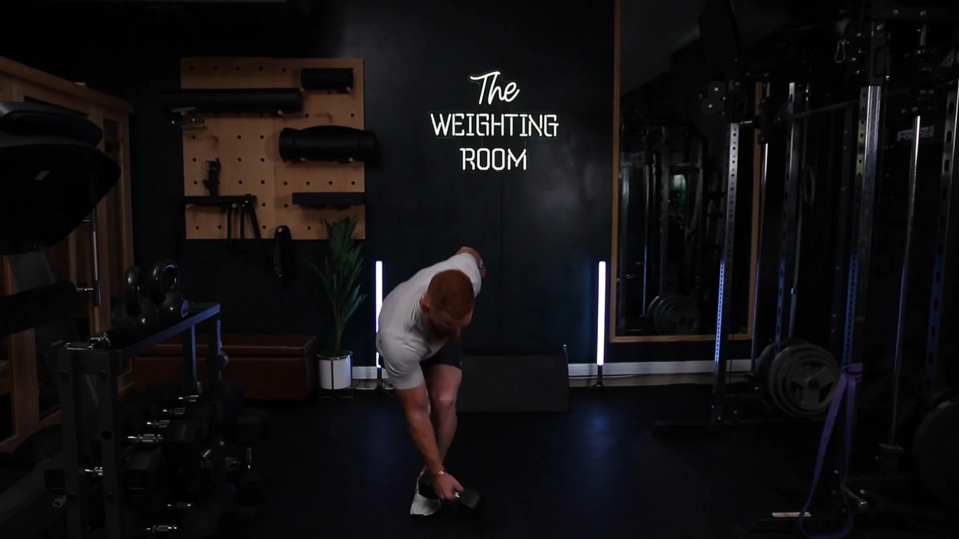 Contralateral Posterior Lunge with Crossover Reach