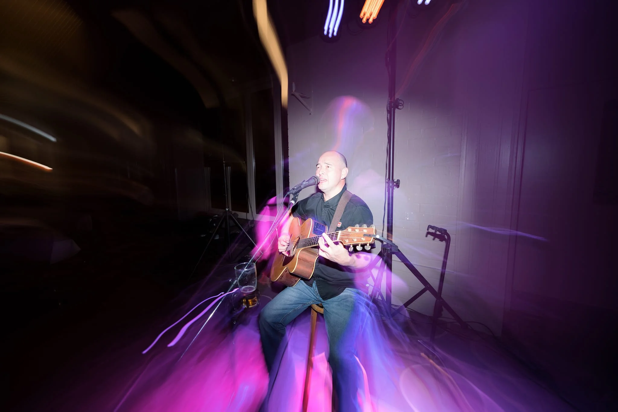 Live Music with Richie Gudgeon