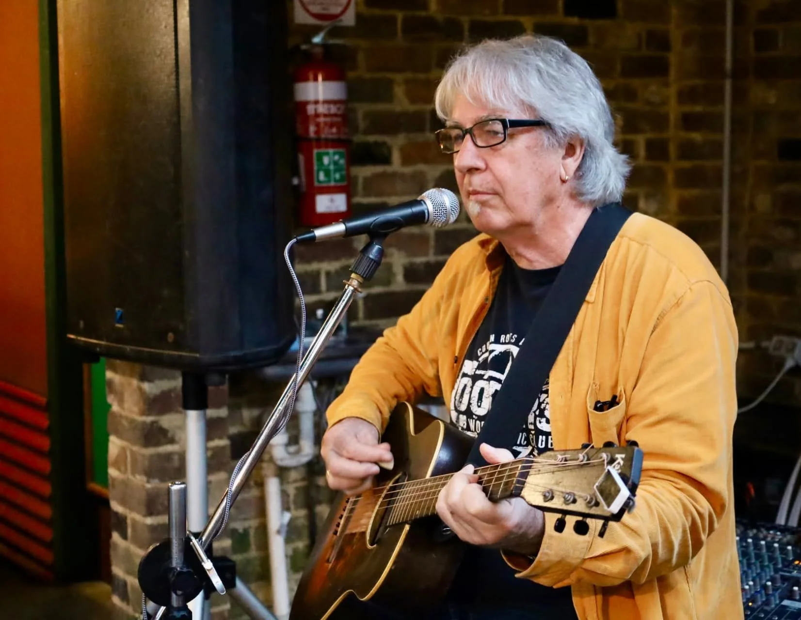 Live Music with Slim Pickens