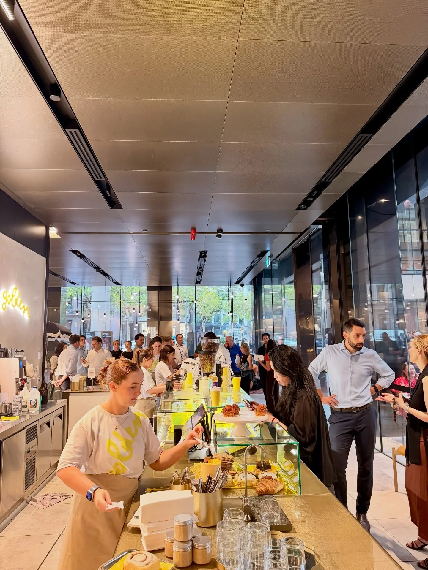 The morning rush! 

Coffee flowing. Toasties melting.

If you&rsquo;re in @collinsplace , follow the smell of coffee brewing, toasted bread and melted cheese. We&rsquo;ll handle the rest.

#GoldenToastie #MelbourneLunch #CollinsPlace #ToastieTime #Me