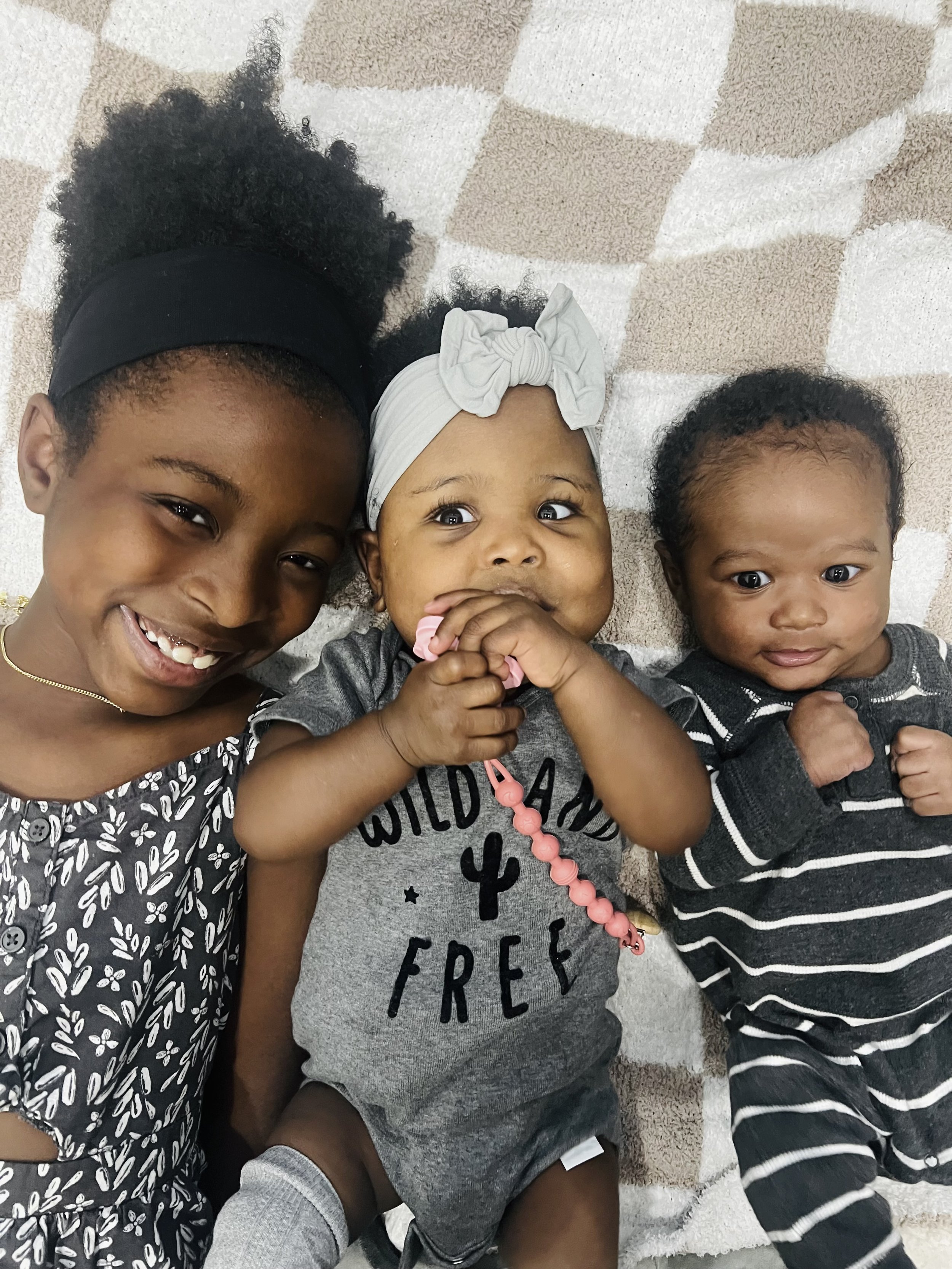 Siblings Love - Marley, Glory, and Noa