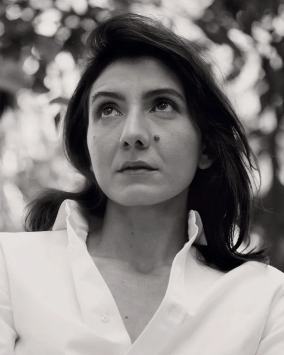 our fall sessions reading selection:

death in her hands by ottessa moshfegh 

an elderly widow stumbles upon a cryptic note in the woods &mdash; &ldquo;Her name was Magda. Nobody will ever know who killed her. It wasn&rsquo;t me. Here is her dead bo