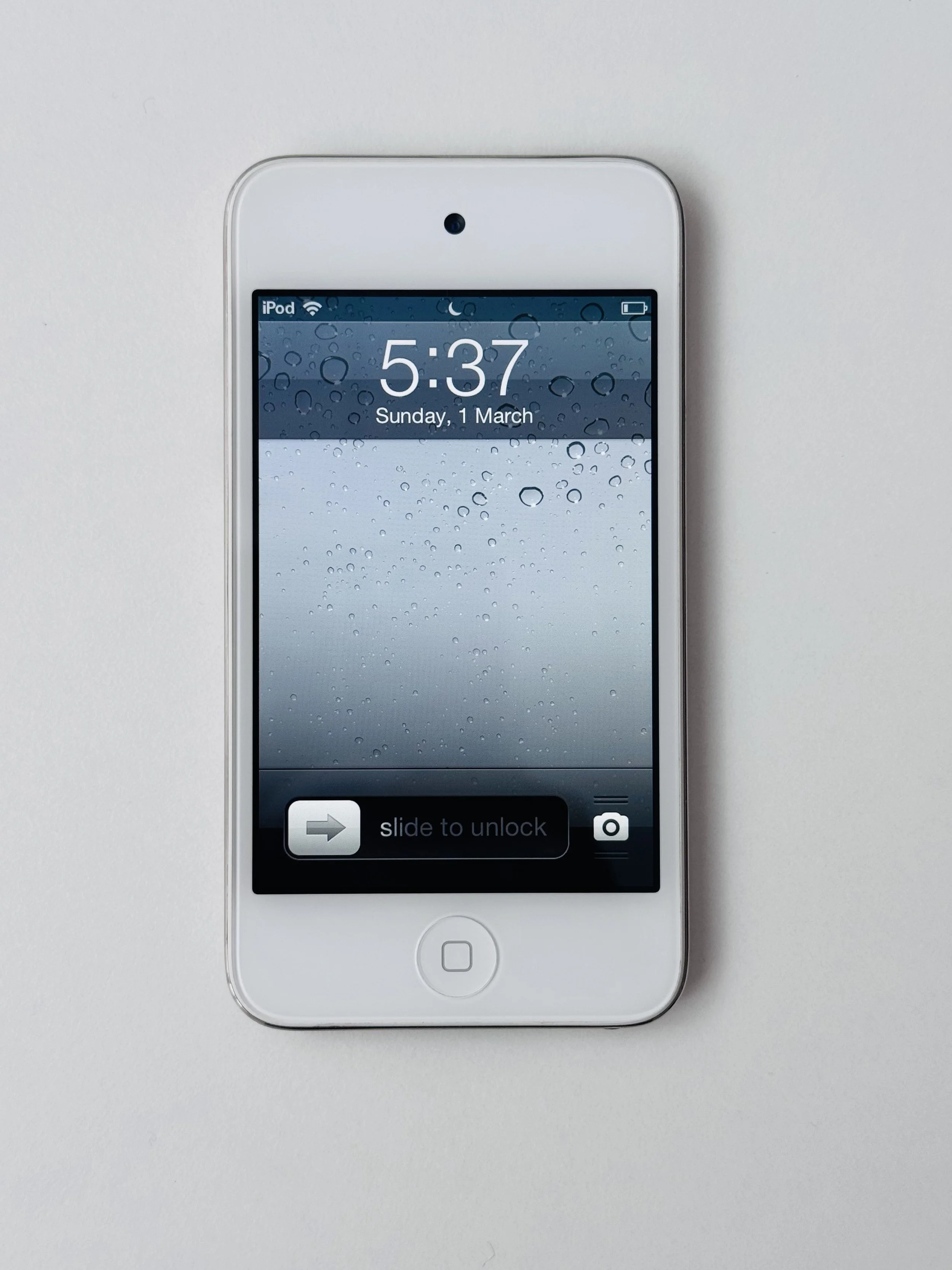 iOS6-lockscreen.jpg