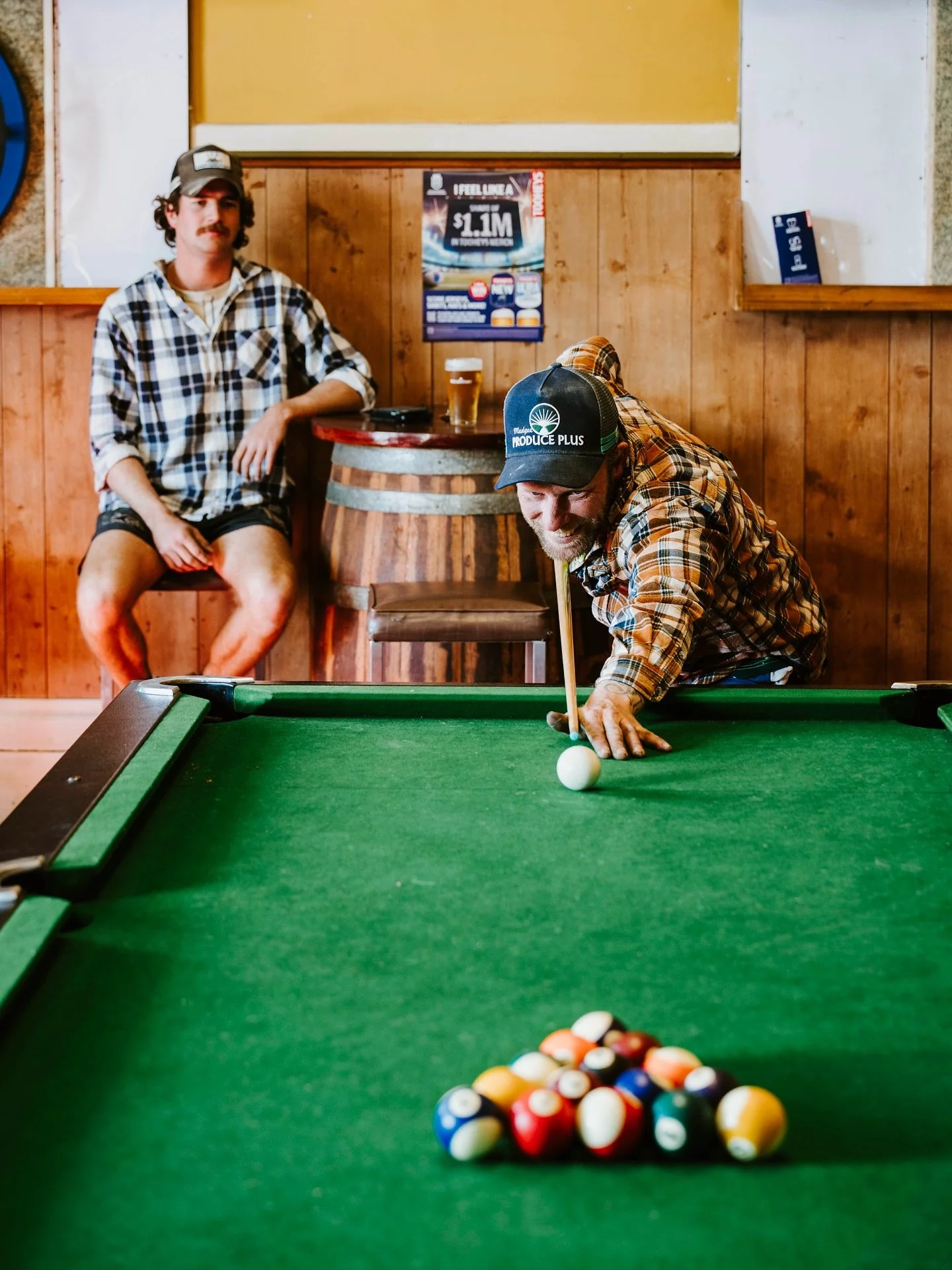 Line up a schooner, then line up your shot. This is your cue to head to the Courty, an old school pub where character beats cookie-cutter and the banter can&rsquo;t be bottled.

#australianpubproject #aussiepub #thecourthousehotelmudgee #mudgee #mudg