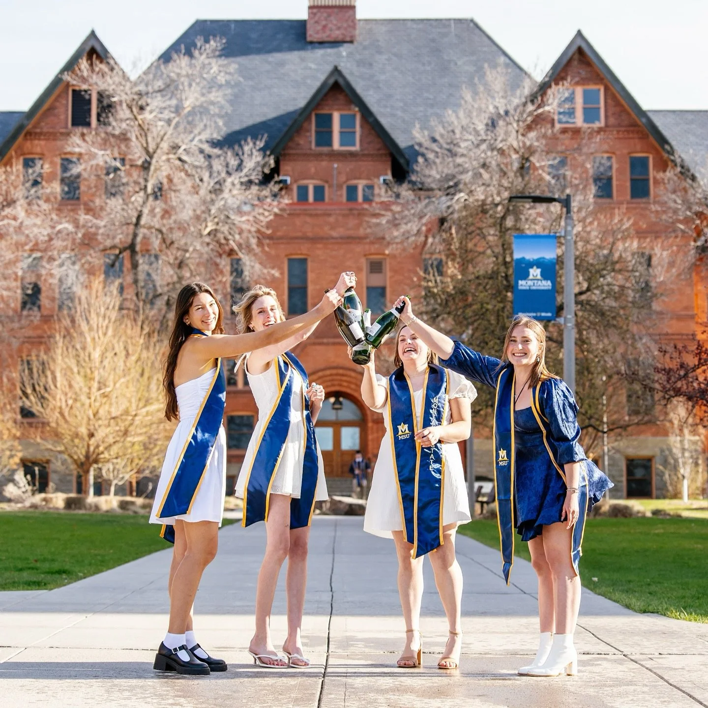 Fall 2025 and Spring 2026 Grads!! 📣

It&rsquo;s time to start thinking about booking grad photos! 
Grab a friend, a bottle of champagne, and let&rsquo;s celebrate all of your accomplishments! 🍾🎊 DM me to book with me today! 

#collegegraduates #mo