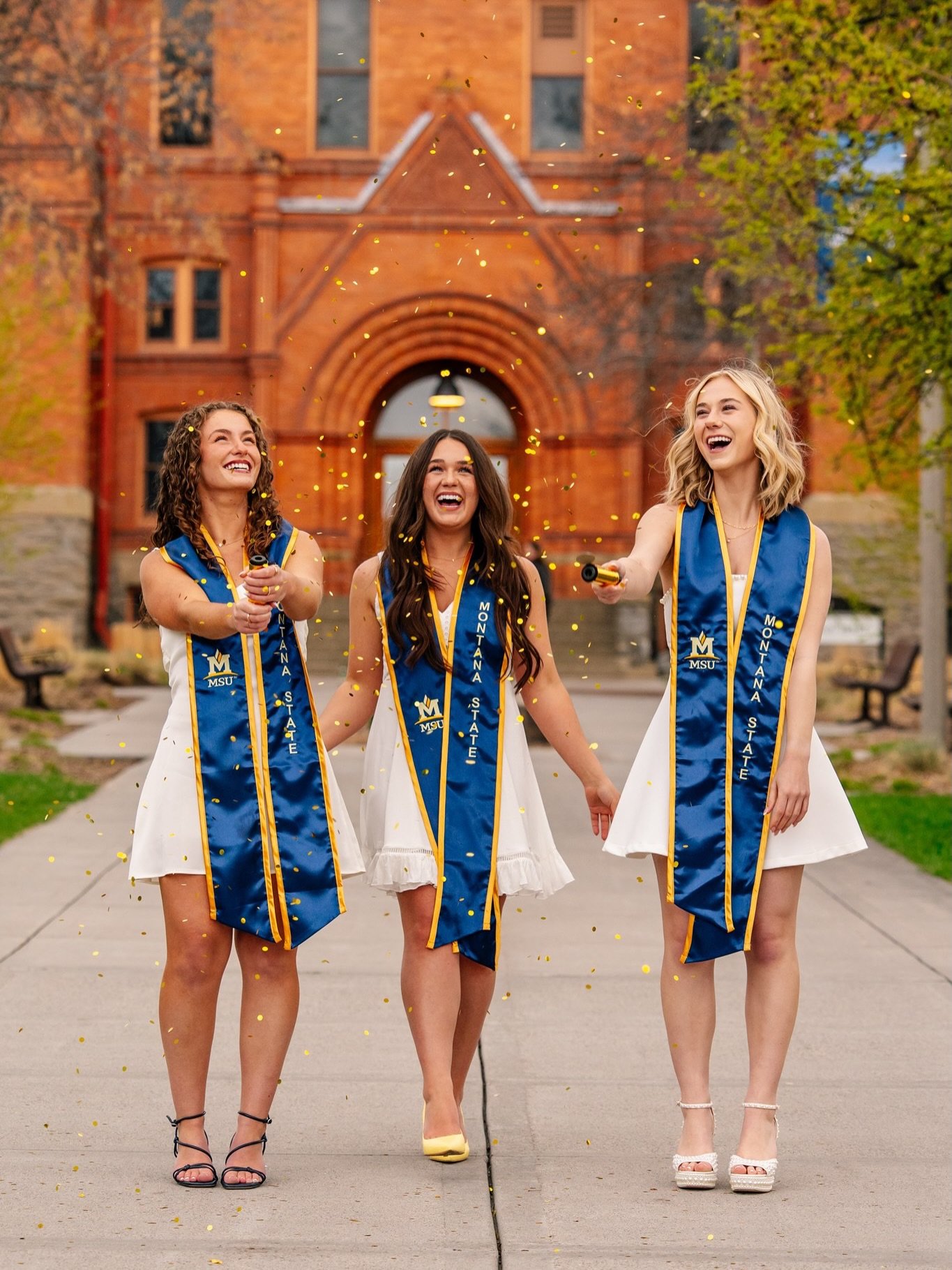 Graduates, it&rsquo;s time to book your session! Bring your friends, grab some champagne, and celebrate all you&rsquo;ve accomplished! 🍾🥂🎉 Reach out to book your session today! 
.
.
.
.
.
.
montana state university grad photos
helena Montana grad 