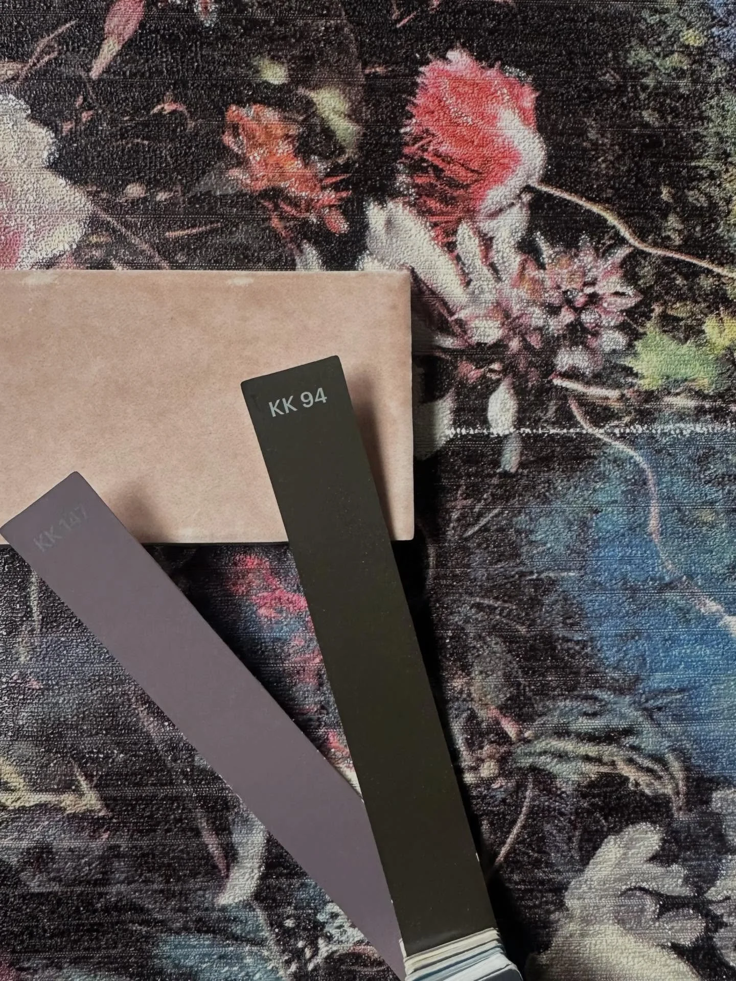 Mauve grout, yes please! @melanie.scaffidi.residential @dandvhomes