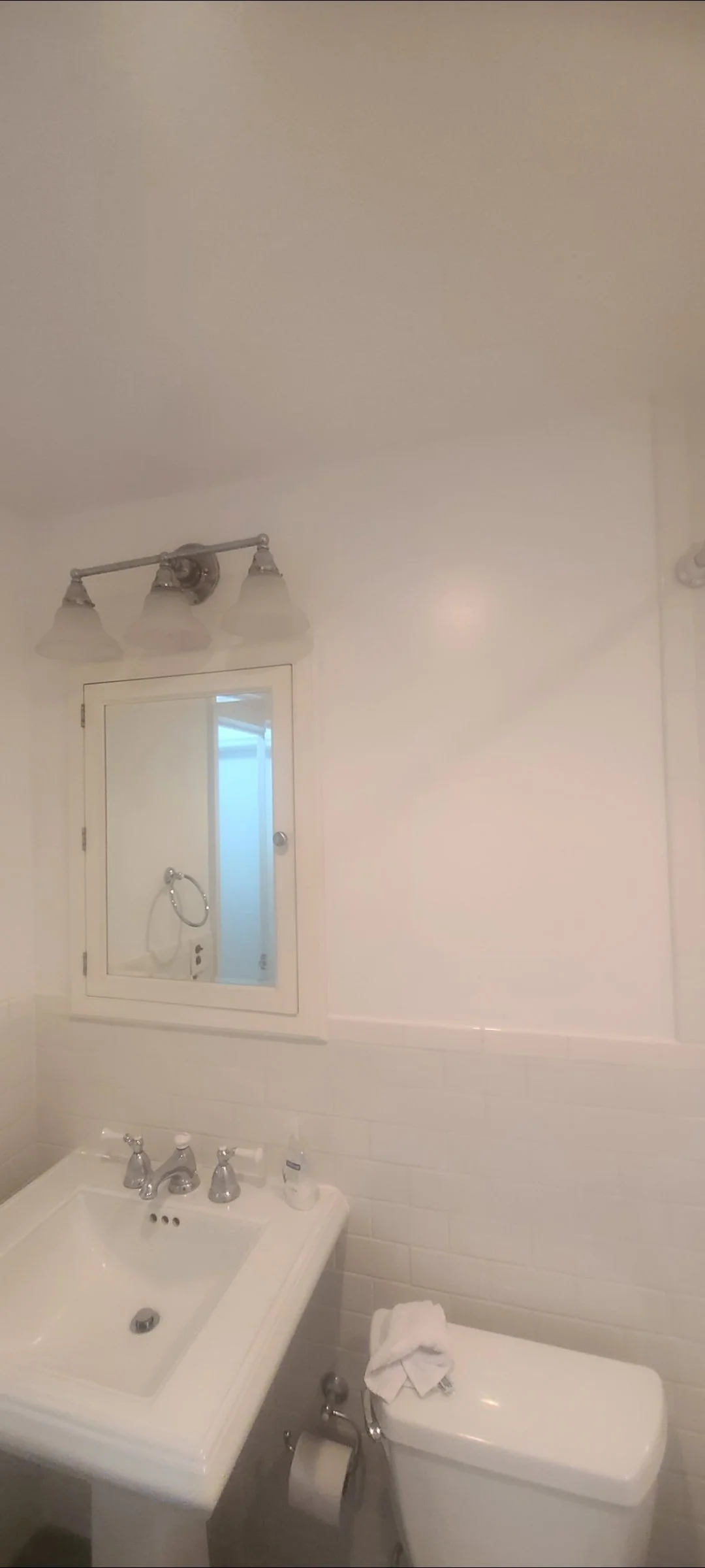 white bathroom after1.jpg
