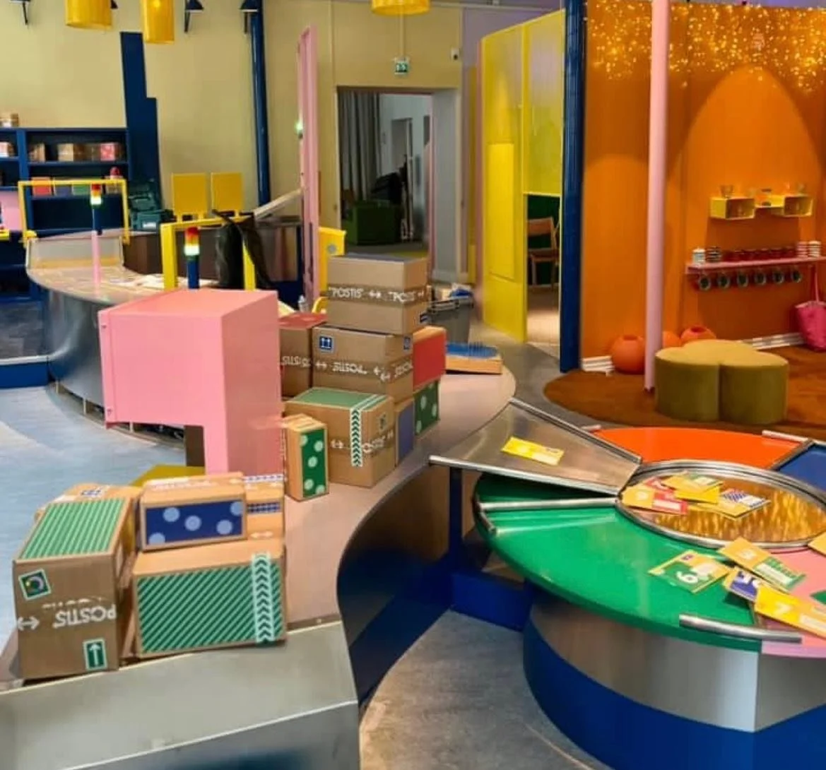 N&auml;r Postmuseum &ouml;ppnar igen &ouml;ppnar ocks&aring; v&aring;r nya familjeutst&auml;llning d&auml;r 📦💕