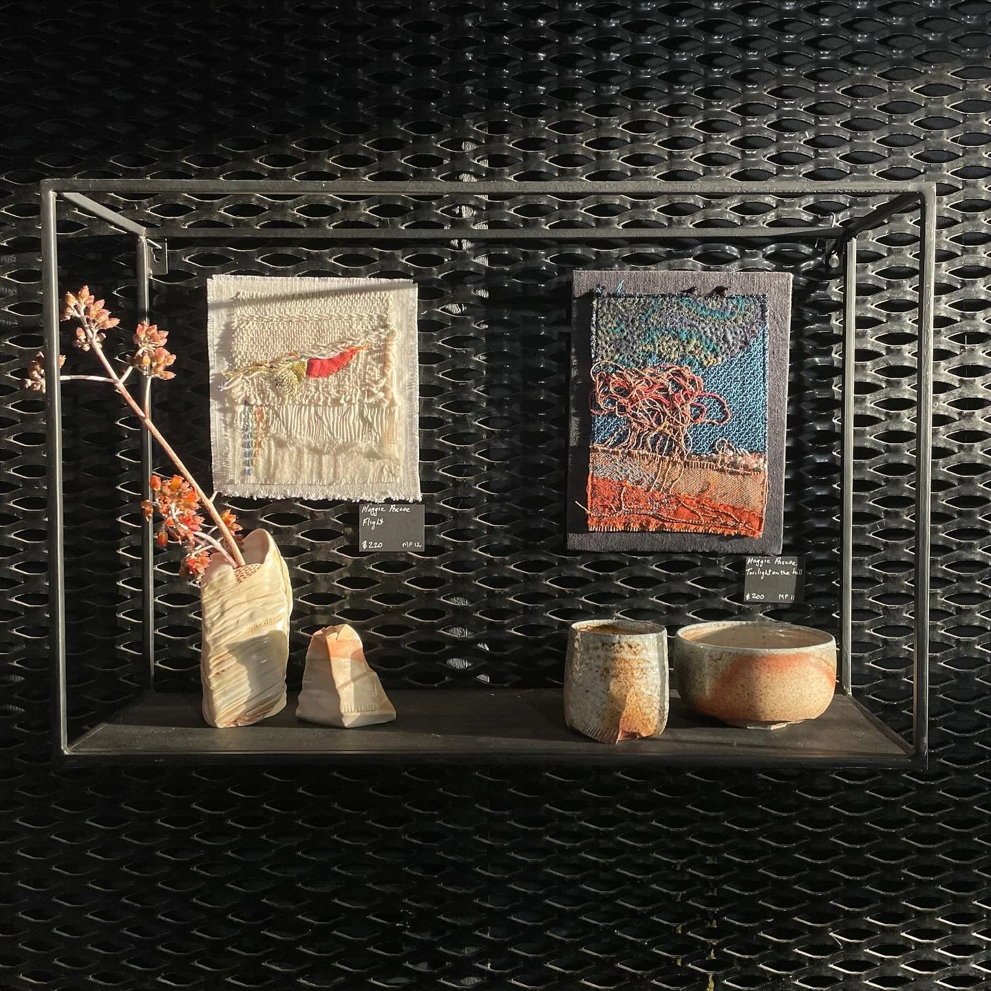 K I N  0 2.  C O N T I N U E S&hellip;
Mum&rsquo;s beautiful textile works with some of my woodfired creations. Then Sylvias textile collage, Rose&rsquo;s oil painting and mum&rsquo;s stitching. So many synergies in this show.

Come to check it out i