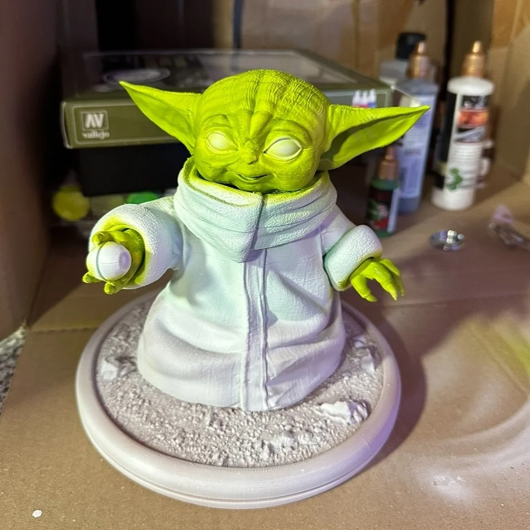 Arbeite gerade an einem 3D-gedruckten Grogu aus #themandalorian. Mit der Airbrush bringe ich ihn zum Leben. Bleibt dran! #3dprinting #airbrush #art
