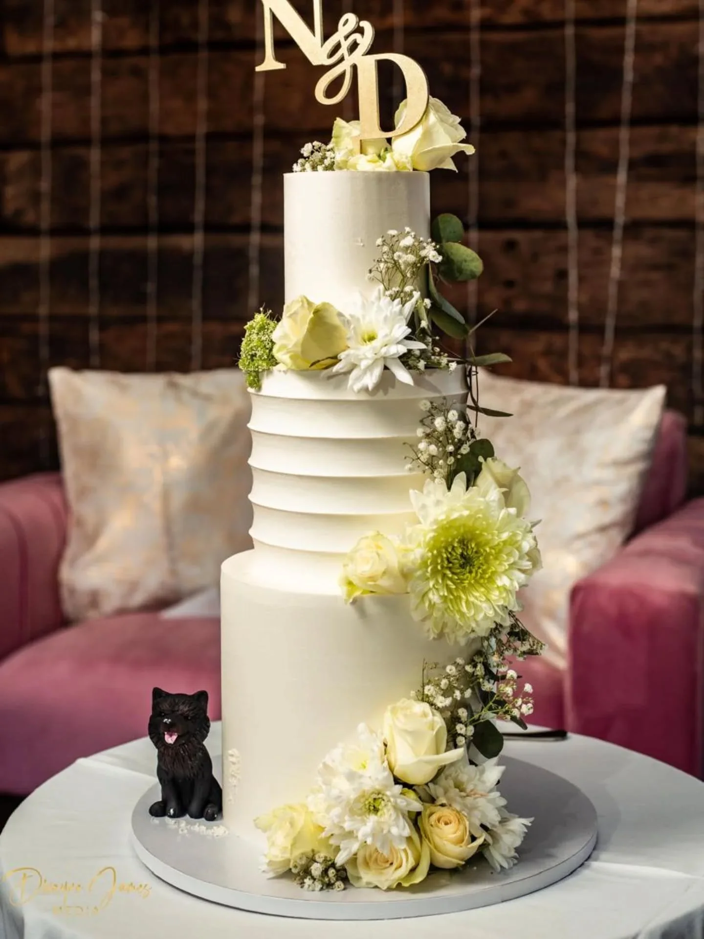 The Wedding of Dillon &amp; Nikkita 💍🩷
#wedding #Christianwedding #kznweddings #kznflorist #weddingdecor #weddingsetting #weddingflowers

Photography: @dwaynejamesmedia 
Venue: @netherwoodweddings 
Cake: @obsessivecupcakedisorder_