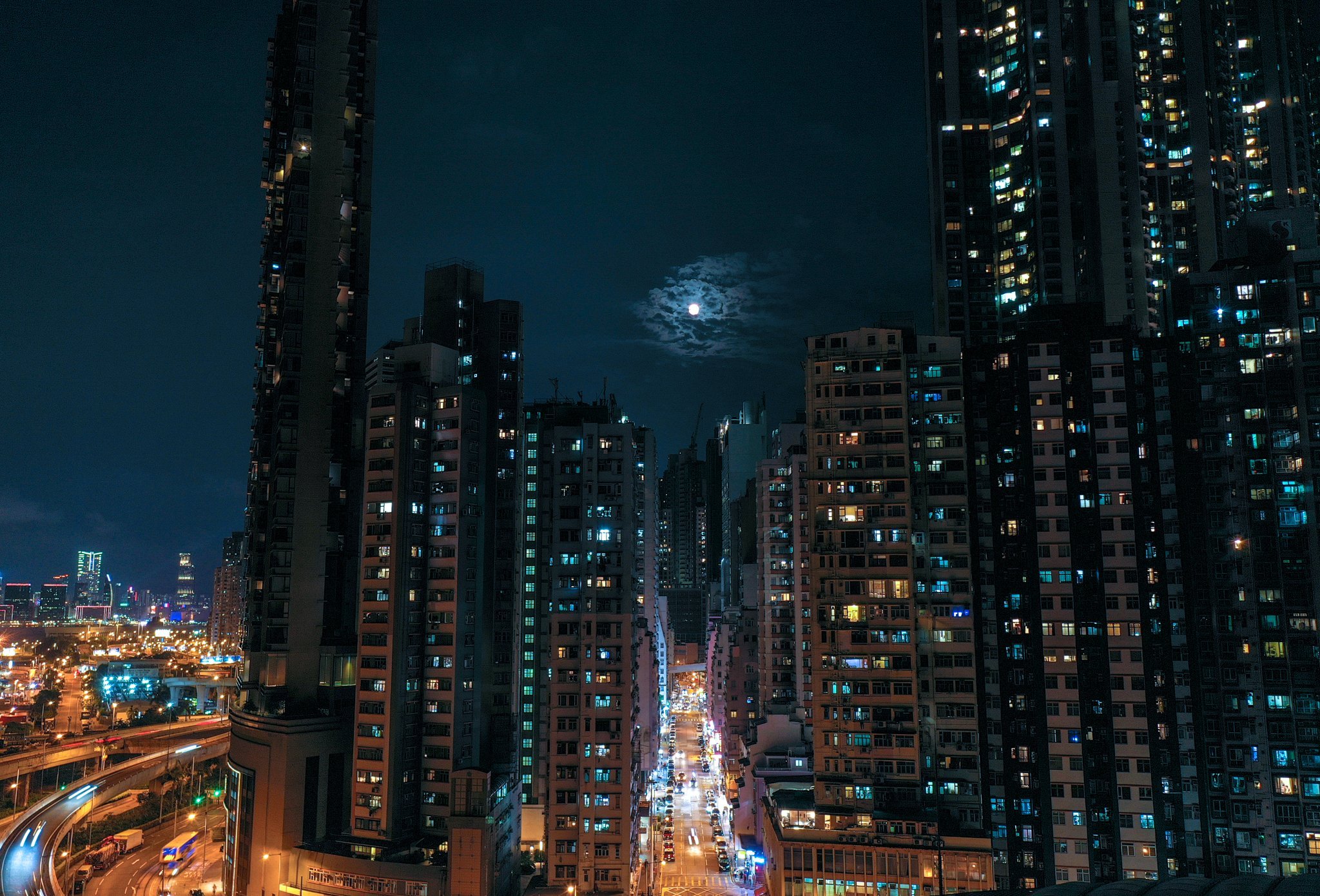 Best Time to Photograph Hong Kong: Sunrise, Night and Victoria Harbour Tips