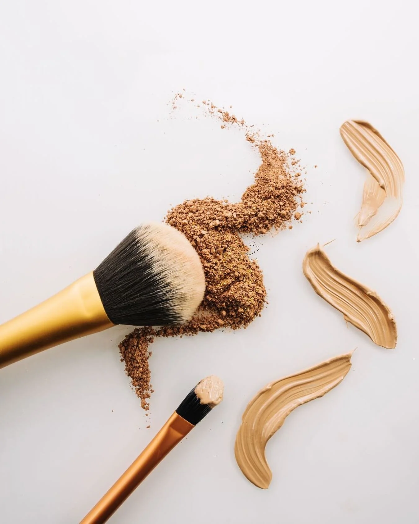 Op donderdag 15 mei organiseren we een make-up workshop met Les Couleurs de Noir. 💄

Bereid je voor op een avond vol tips van een professionele make-up artieste, die je ineens in de praktijk kan omzetten. Geniet van een hapje, drankje en ontspannen 