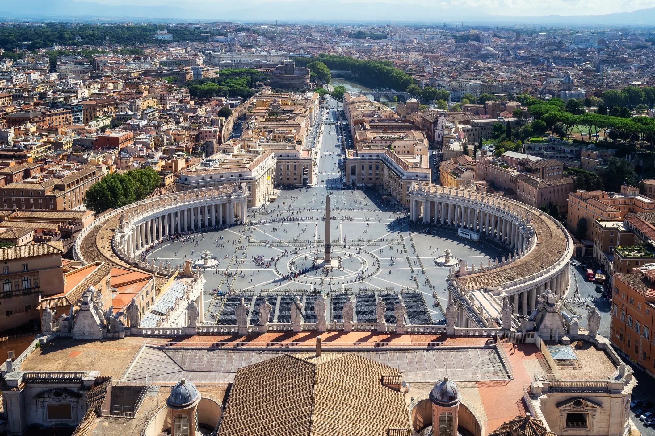 Rome-Aerial-day-view-of-Saint-Peters-Square-in-Vatican-1468233574_2125x1416.jpeg