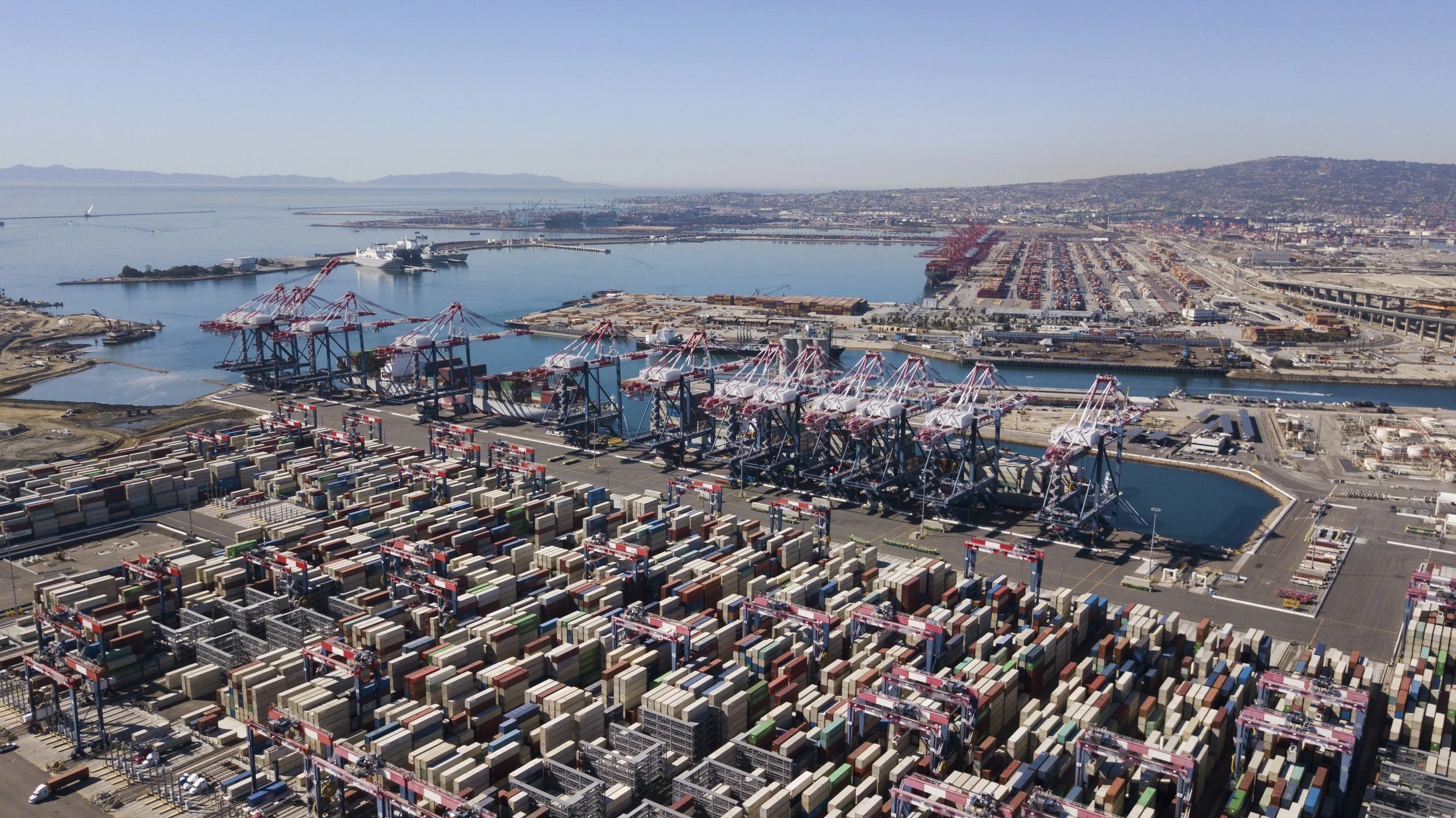 LA - Southern-Californian-Ports-1058640800_3992x2242.jpeg
